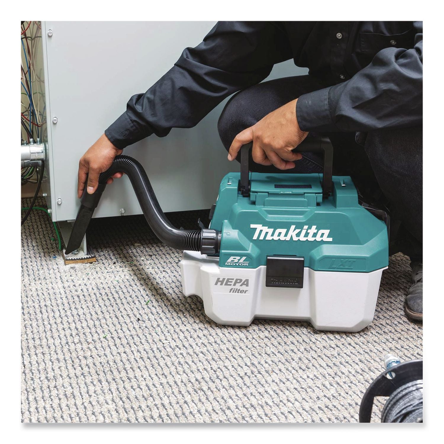 LXT 18 V Li-Ion HEPA Dust Extractor/Vacuum (Tool Only), 2 Gal Tank Capacity, Black/Teal/White