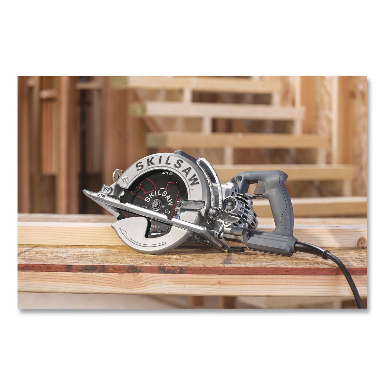 7-1/4" Aluminum Worm Drive Circular Saw With Carbide Blade, 0 To +51 Degree Bevel Range, 24 T Blade