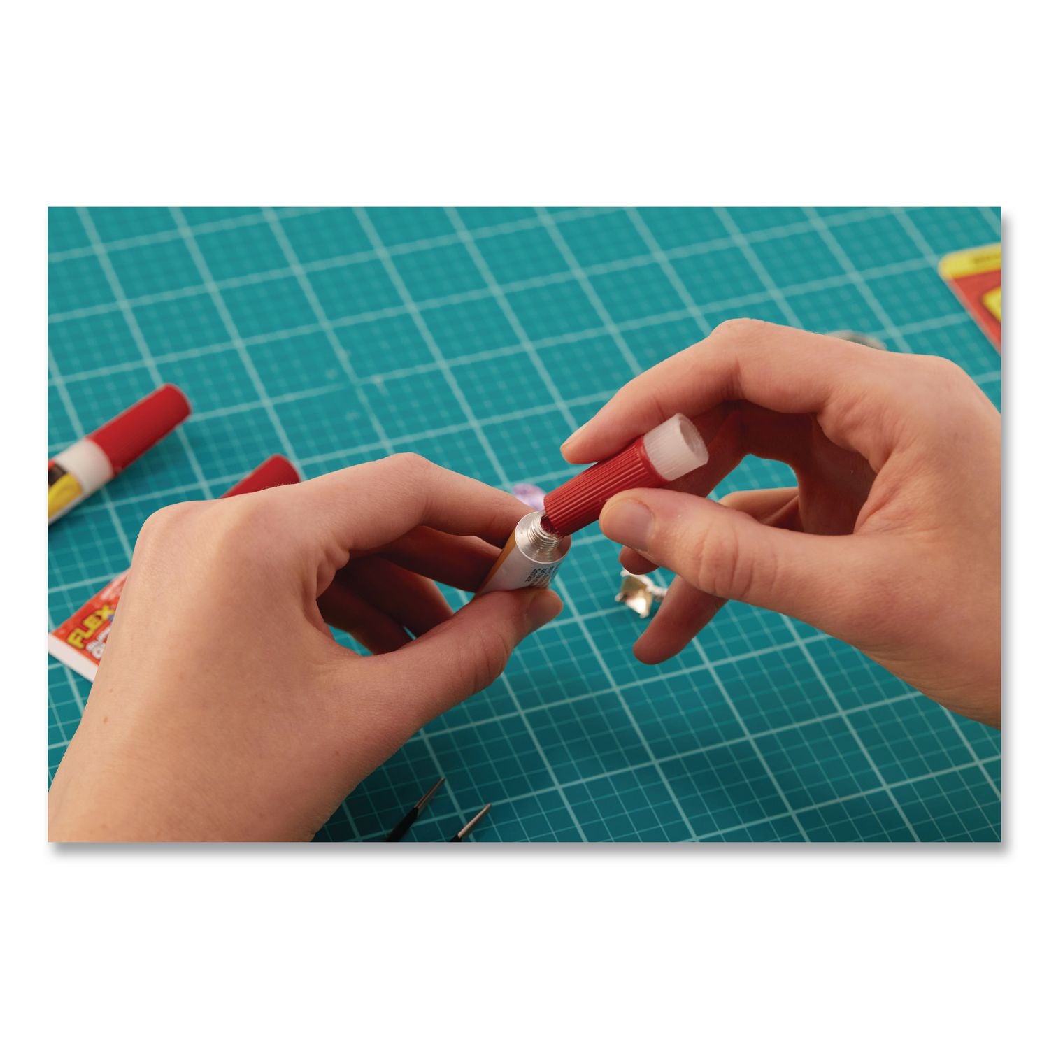 Flex Super Glue, Precision Tip, Gel, 0.1 Oz, Dries Clear, 2/Pack, 8/Carton