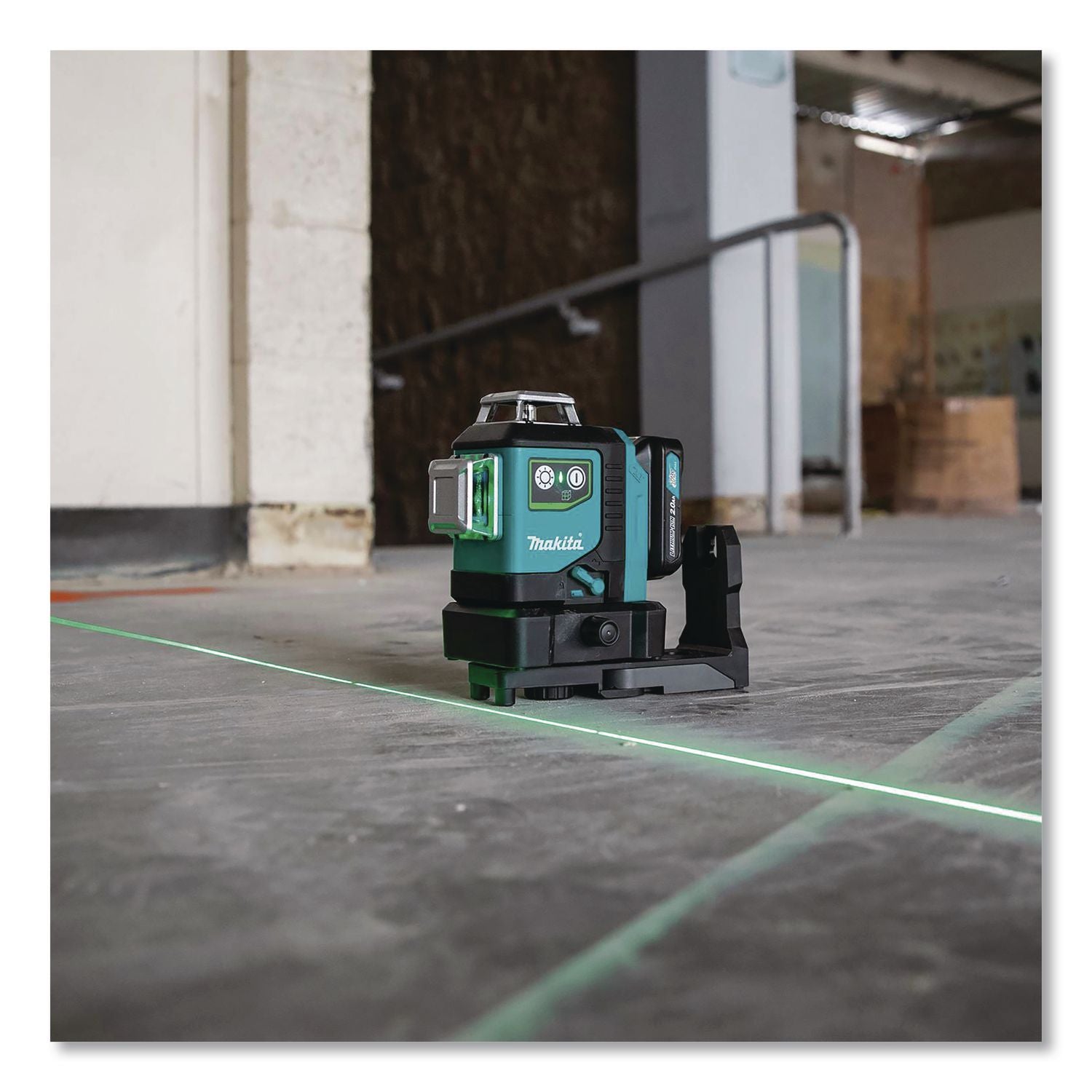 12V Max CXT Lithium-Ion Self-Leveling Cordless Three-Plane Laser Kit