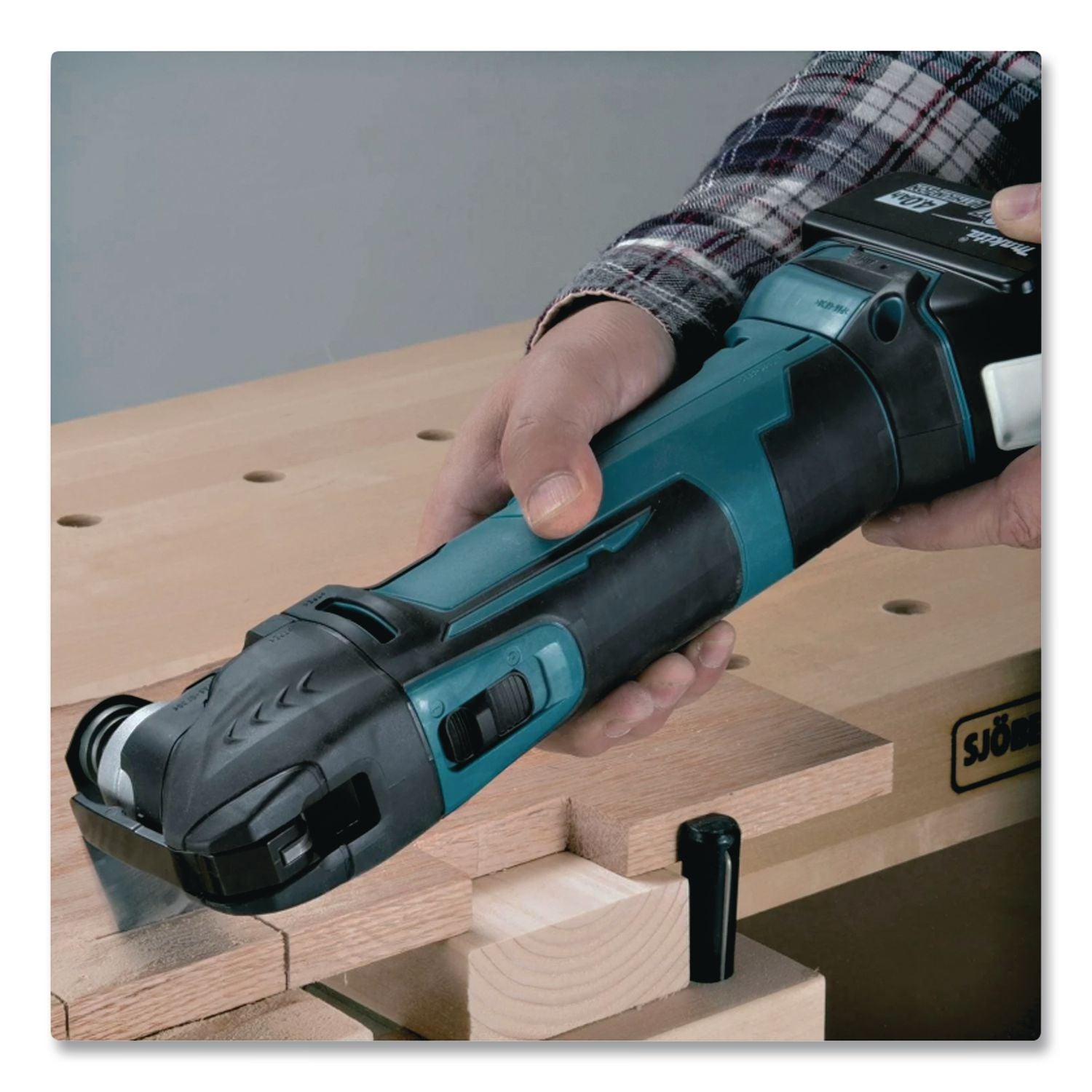 LXT 18V Cordless Lithium-Ion Multi-Tool (Bare Tool), Variable Speed, 6, 000 To 20, 000 OPM, With Plunge Cut Blade, 2 Adapters