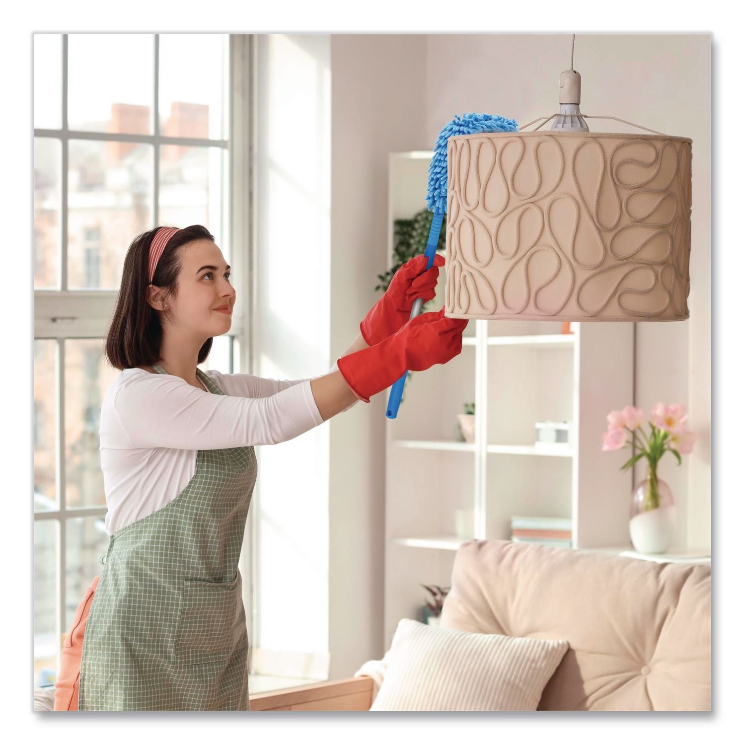 Flexible Wand Duster With Microfiber And Chenille Sleeve And 20" Pole