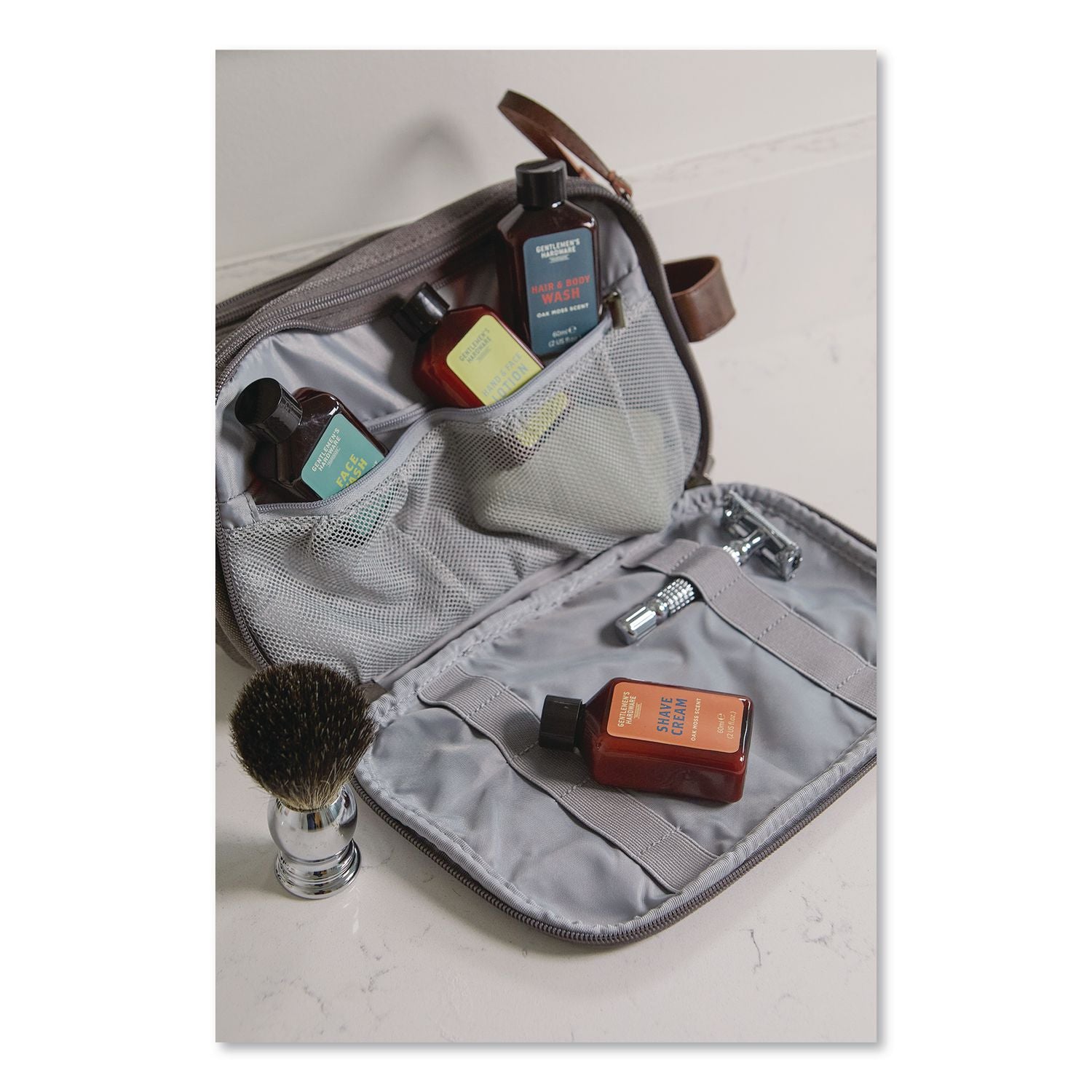 Gentlemen'S Hardware Getaway Grooming Kit