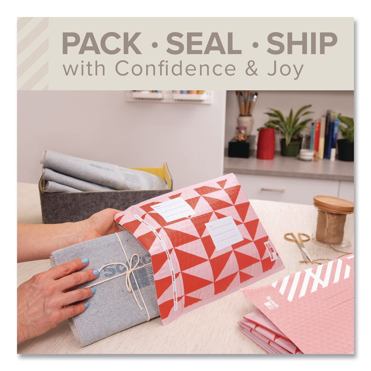 Designer Self-Sealing Bubble Mailer, #2, Self-Adhesive Closure, 8.5 X 11, Red, 4/Pack