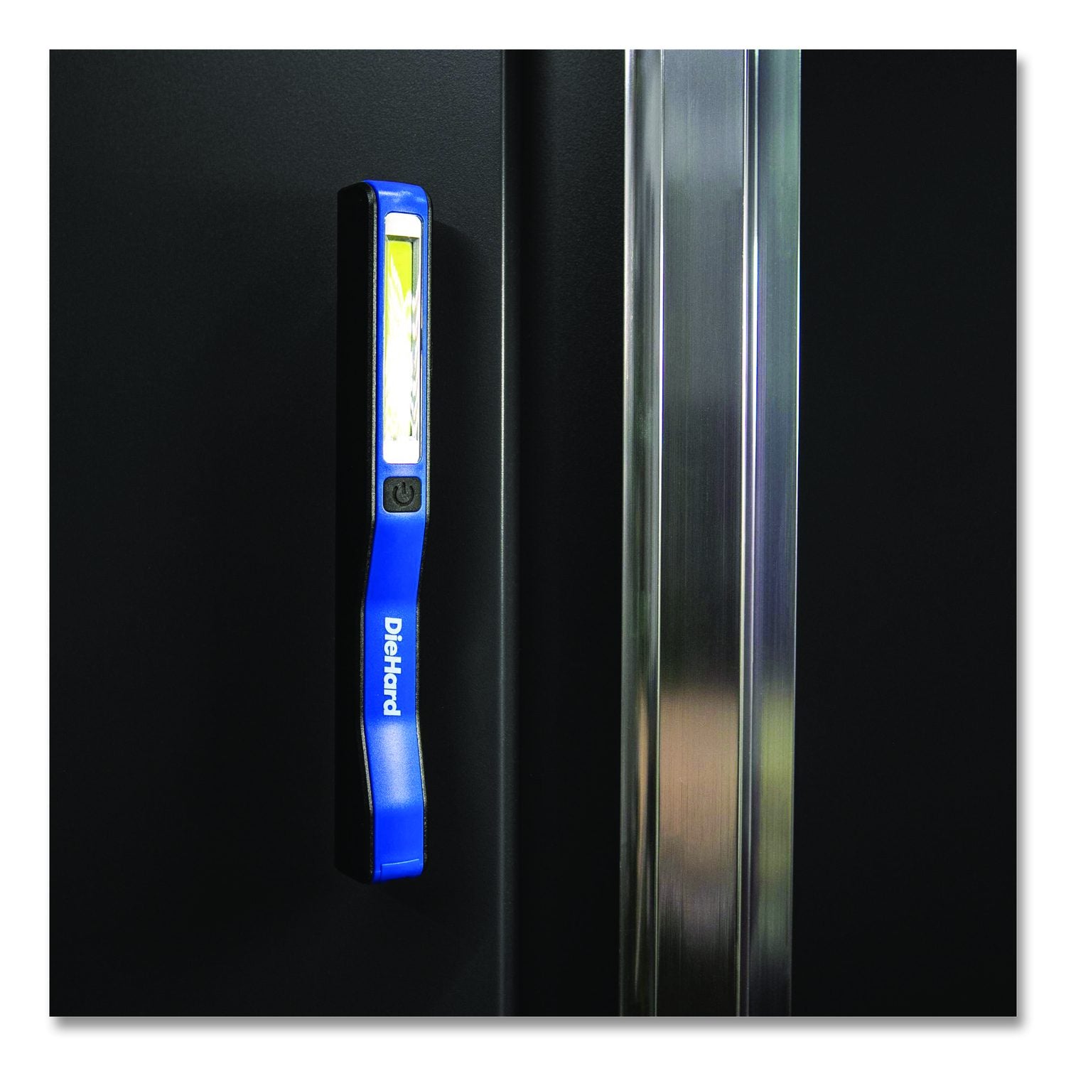 Diehard Rechargeable Portable Pen Light, Blue