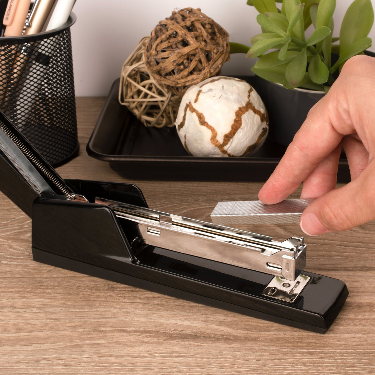 747 CLASSIC STAPLER BLACK