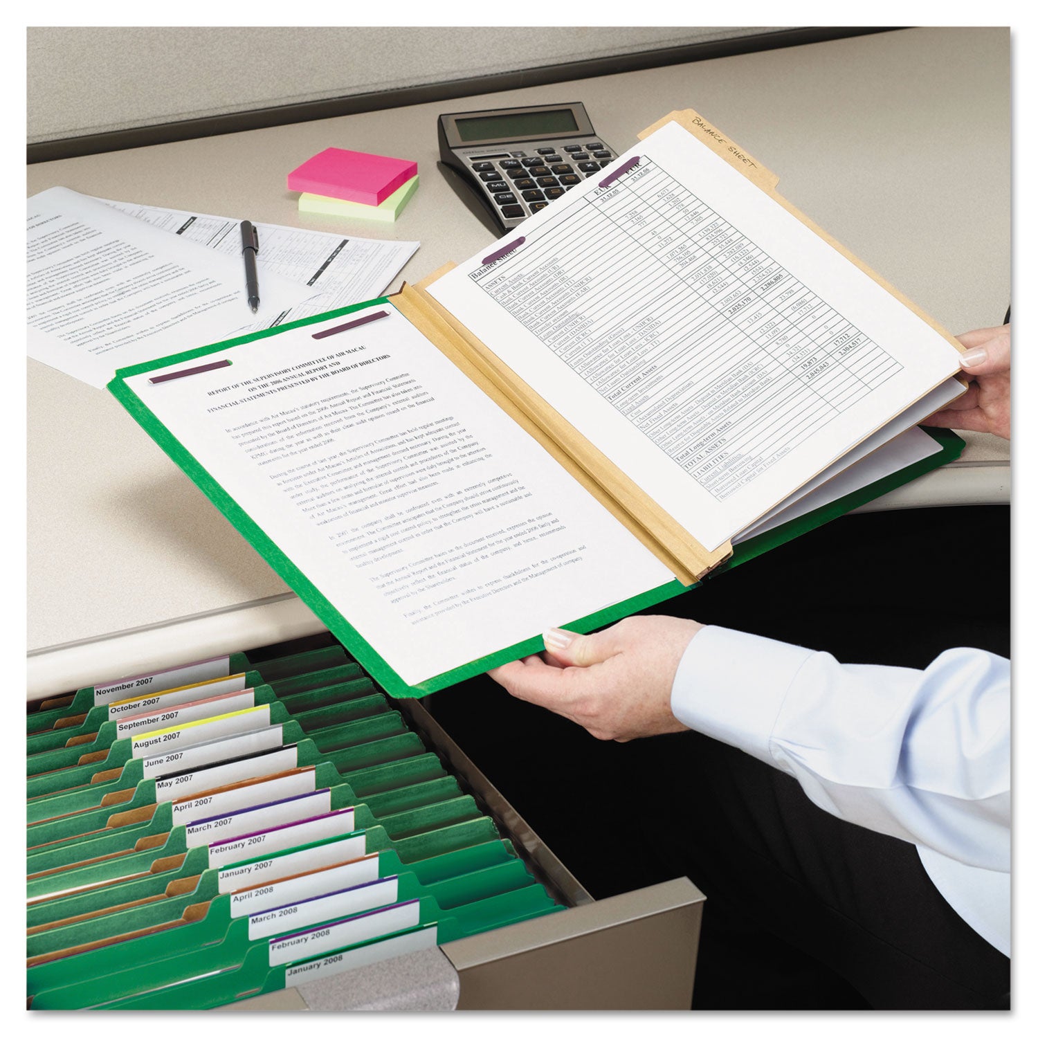 Smead SafeSHIELD 2/5 Tab Cut Legal Classification Folder, 8.5" x 14", 2" Expansion, 2 Fasteners, 2 Dividers, 25 pt. Pressboard, Green, 100% Recycled, 10/Box