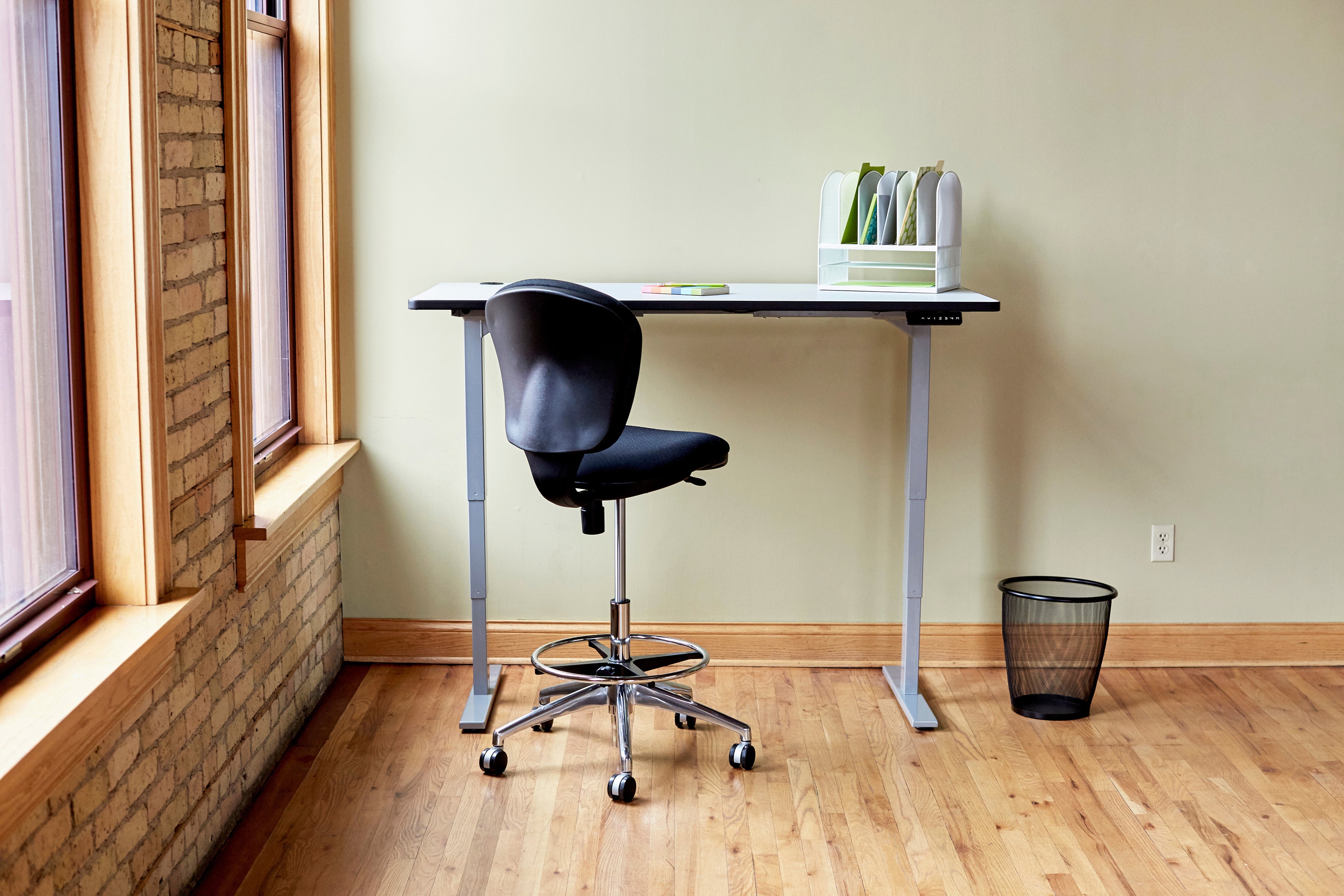 Onyx Desk 2 Horiz 6 Vertical