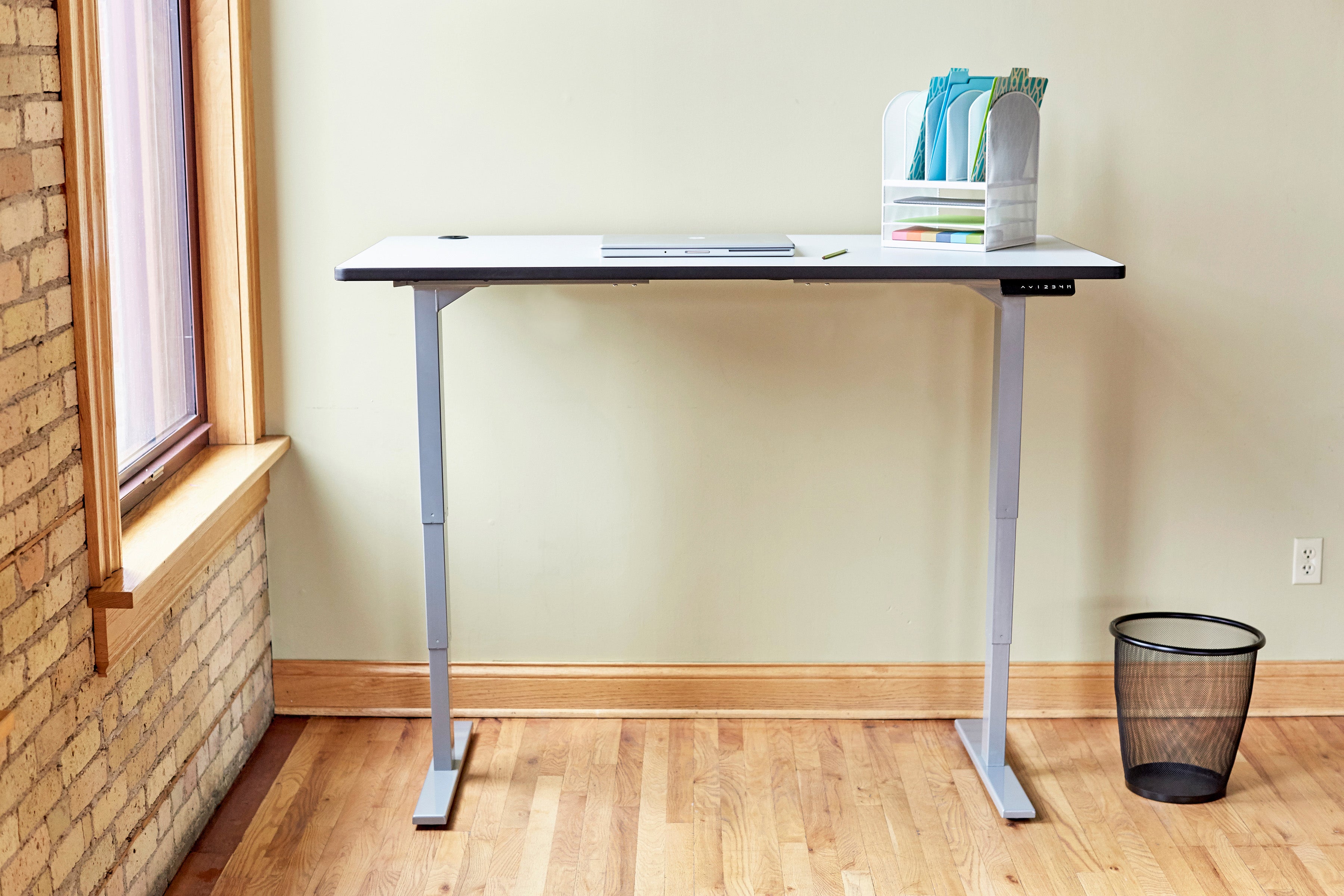 Onyx Desk 2 Horiz 6 Vertical