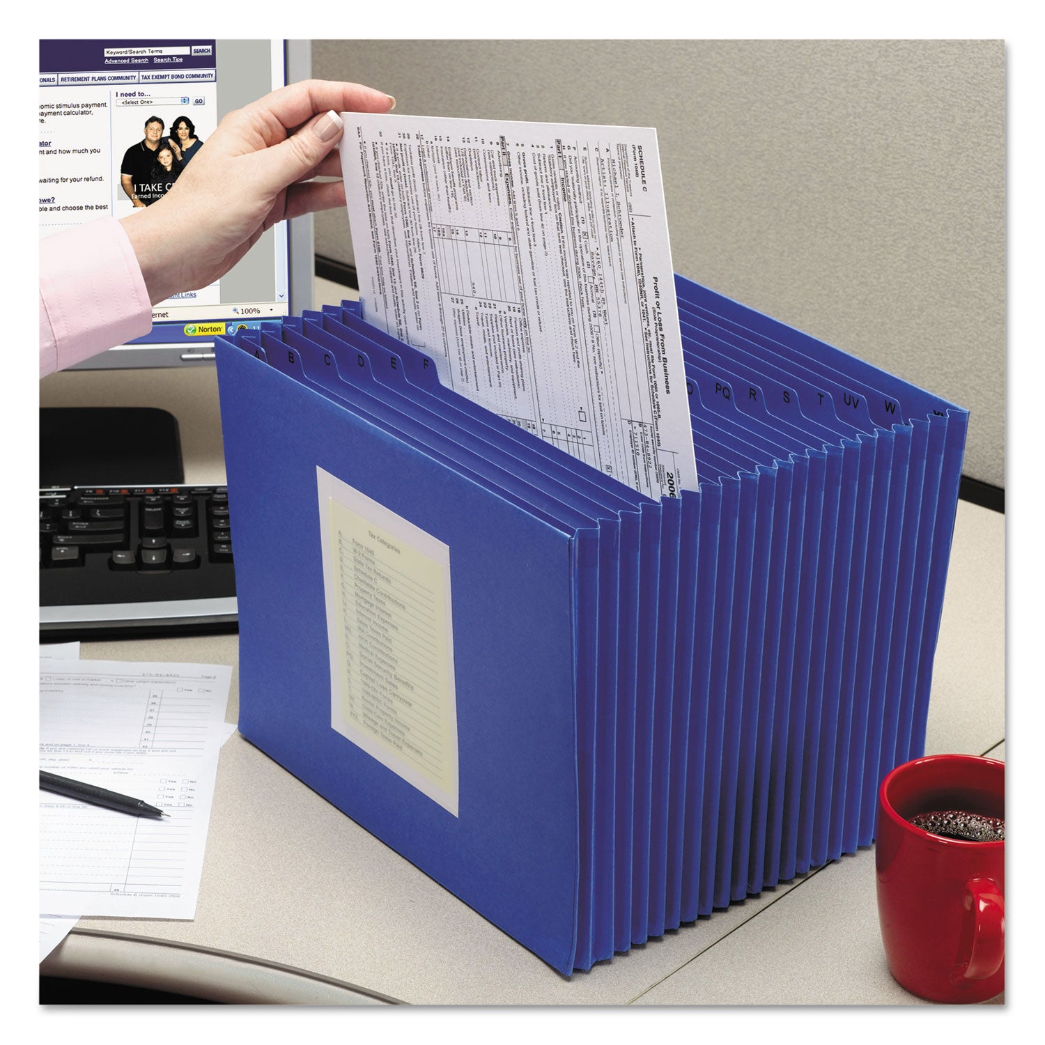 Smead Self-Adhesive Pockets - For 6 1/4" x 4 9/16" Sheet - Clear - Poly - 100 / Box