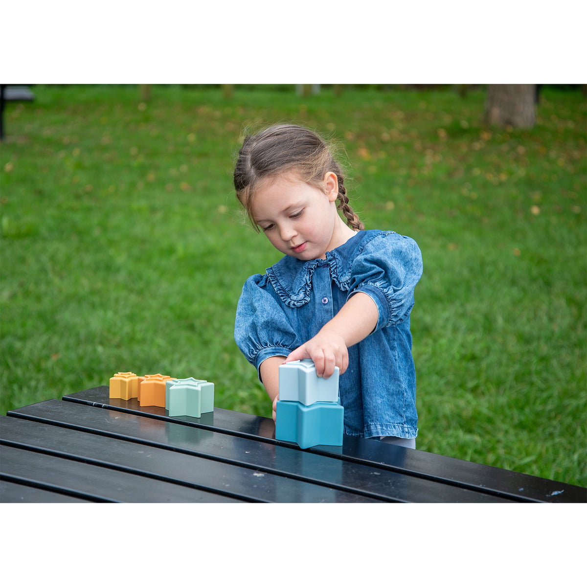 STAR STACKING CUPS NEUTRAL SET OF 5