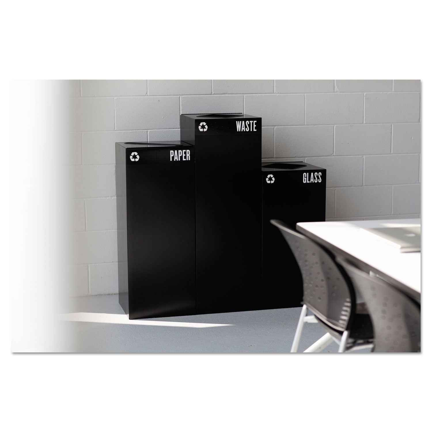 Base Receptacle S Pub 44H Bl