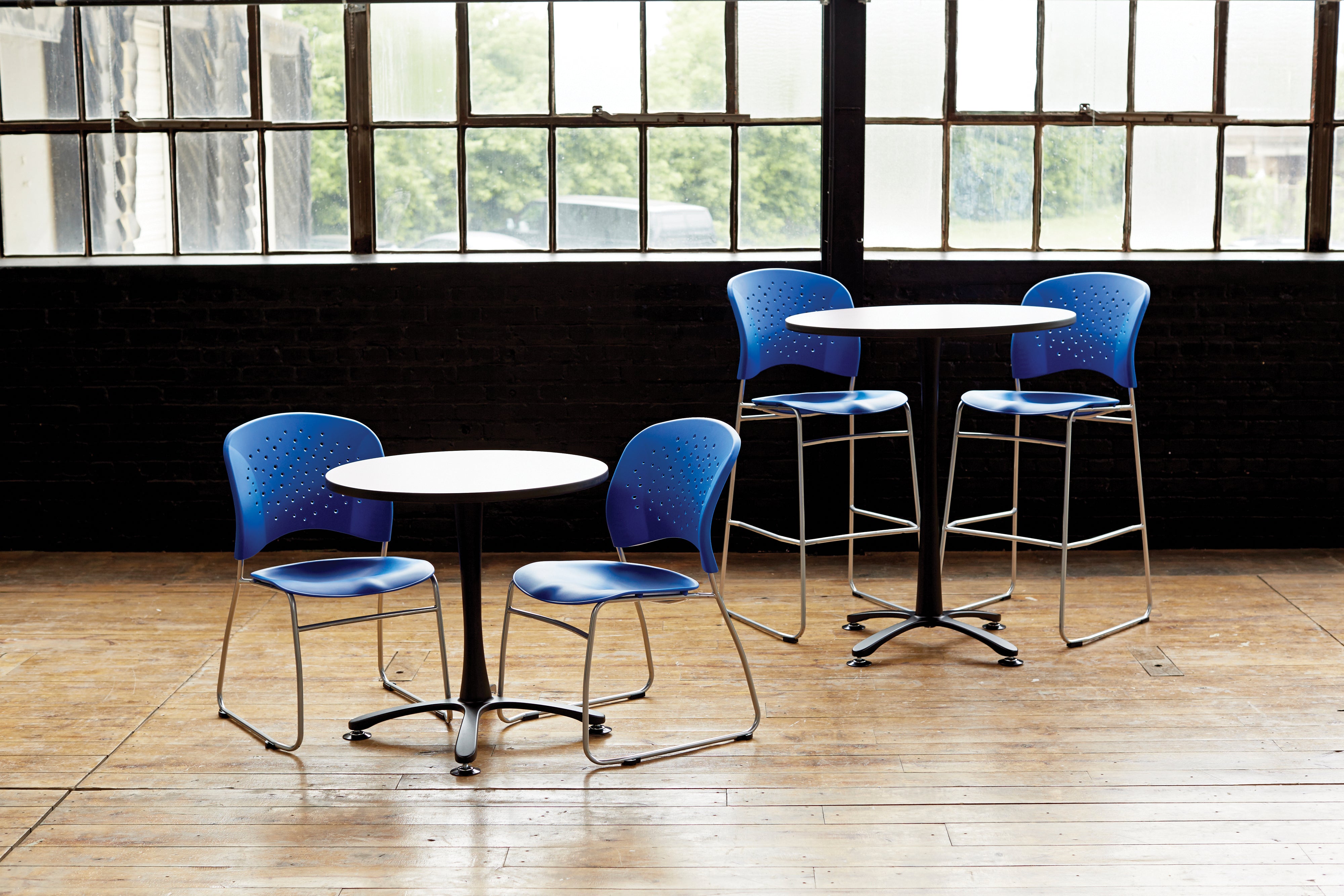 Reve Sled Chair Rd Back Blu 2E