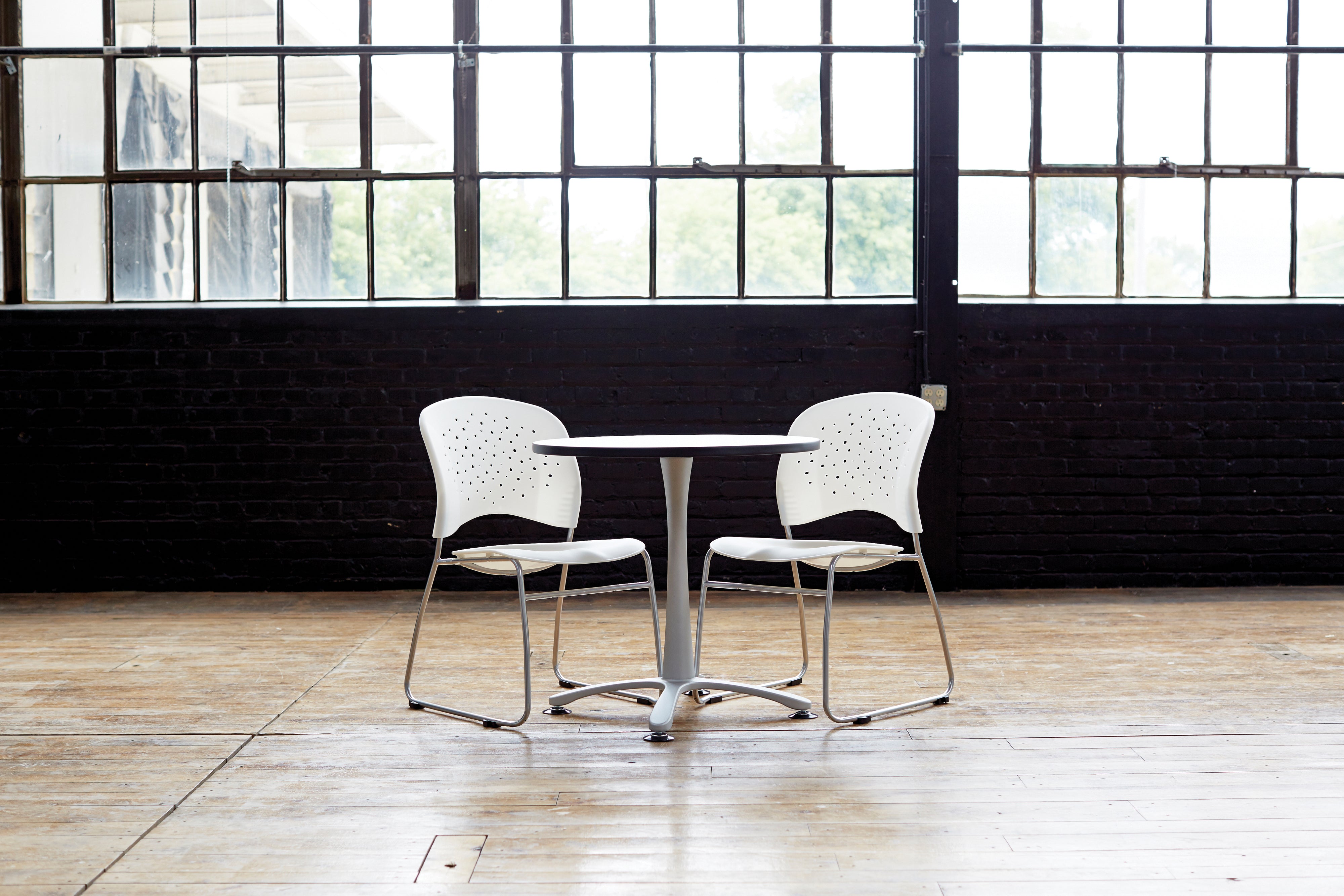 Reve Sled Chair Rd Back Lat 2E