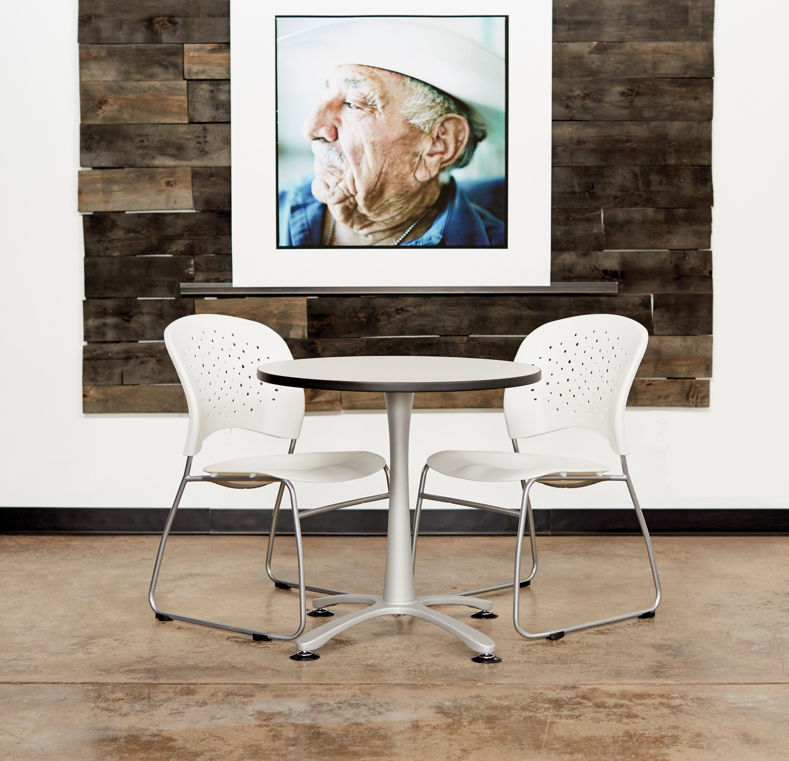 Reve Sled Chair Rd Back Lat 2E