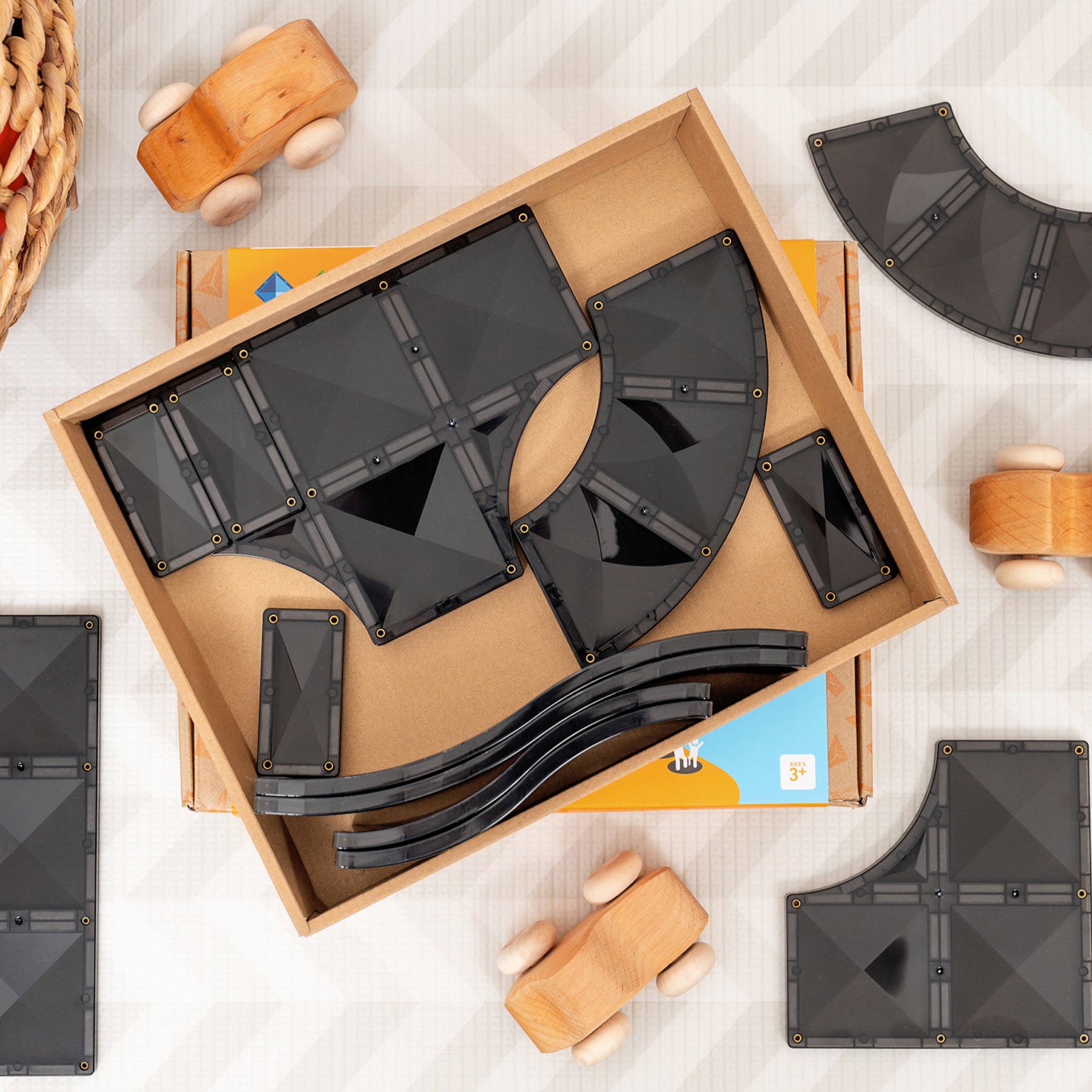 Magnetic Tiles Ramps & Intersections Pack, 16 Pieces