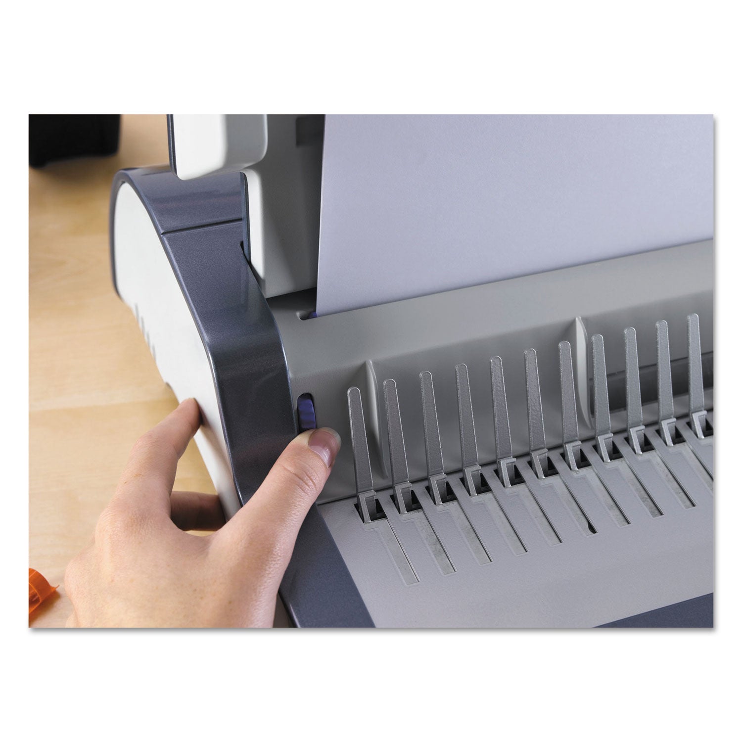 CombBind - 500 Sheet(s) Bind - 25 Punch - 5.1" Height x 18.1" Width x 15.4" Depth - Metallic Silver, Black