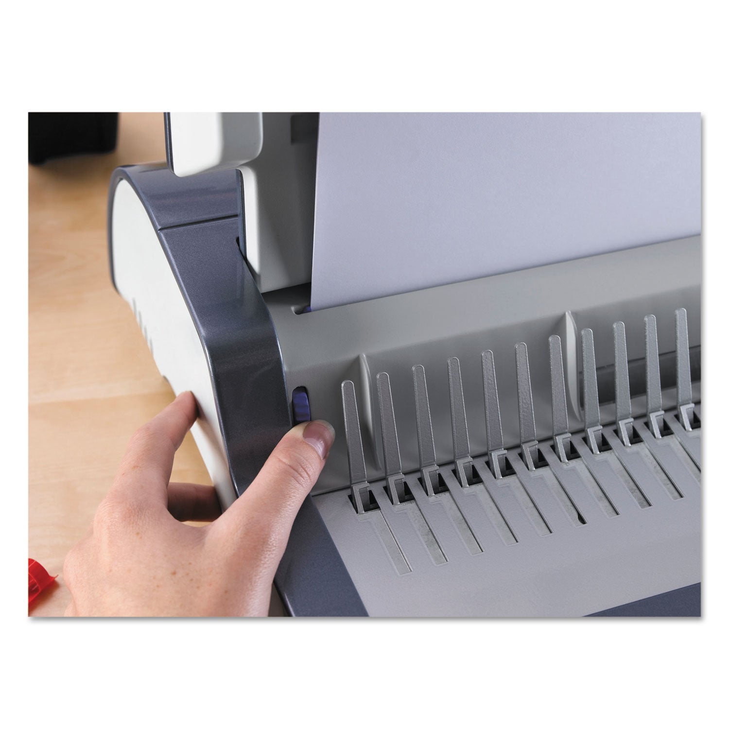 CombBind - 500 Sheet(s) Bind - 25 Punch - 5.1" Height x 16.9" Width x 15.4" Depth - Metallic Silver, Black