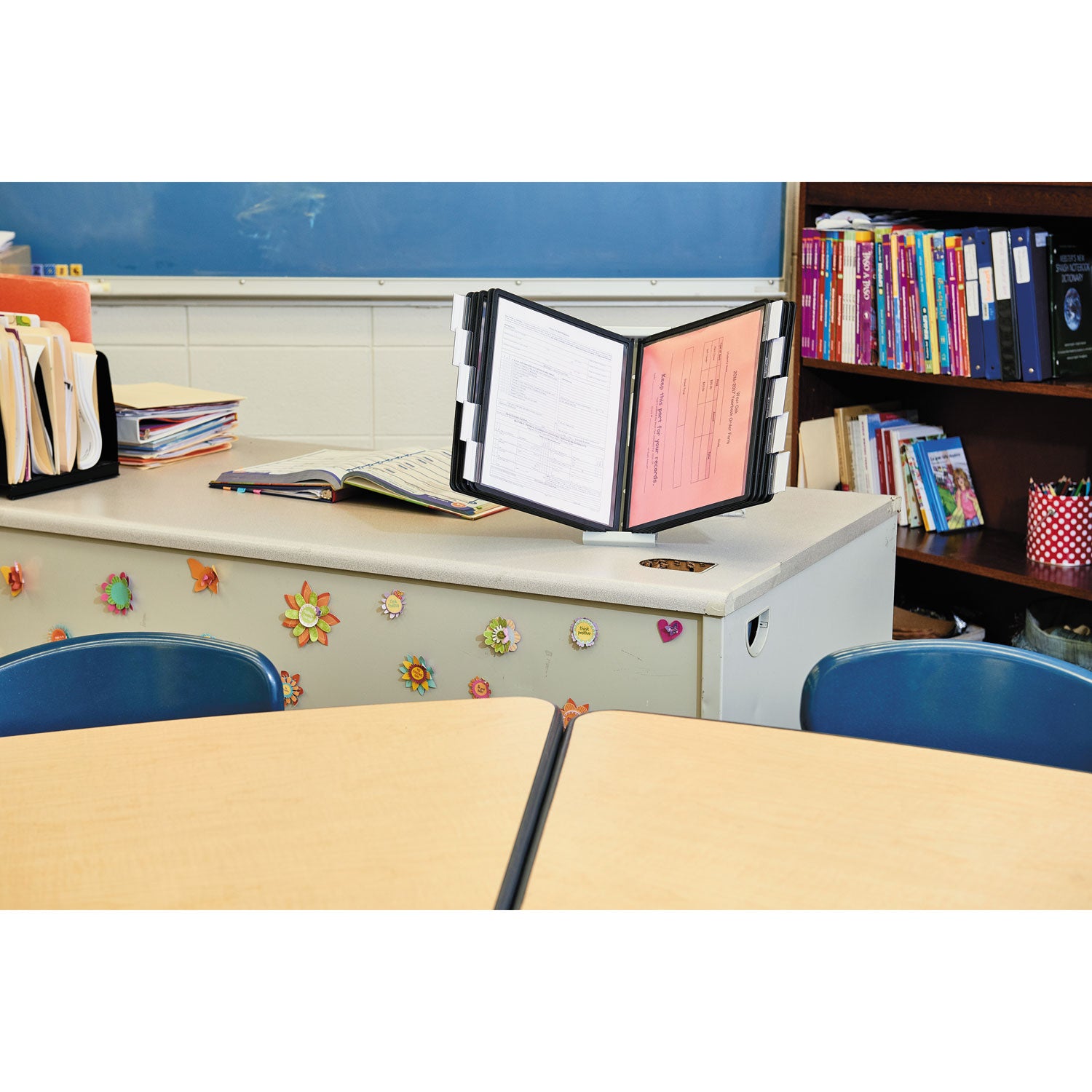 DURABLE InstaView Desktop Reference System - Desktop - 10 Panels - Support Letter 8.50" x 11" Media - White - 1 Each