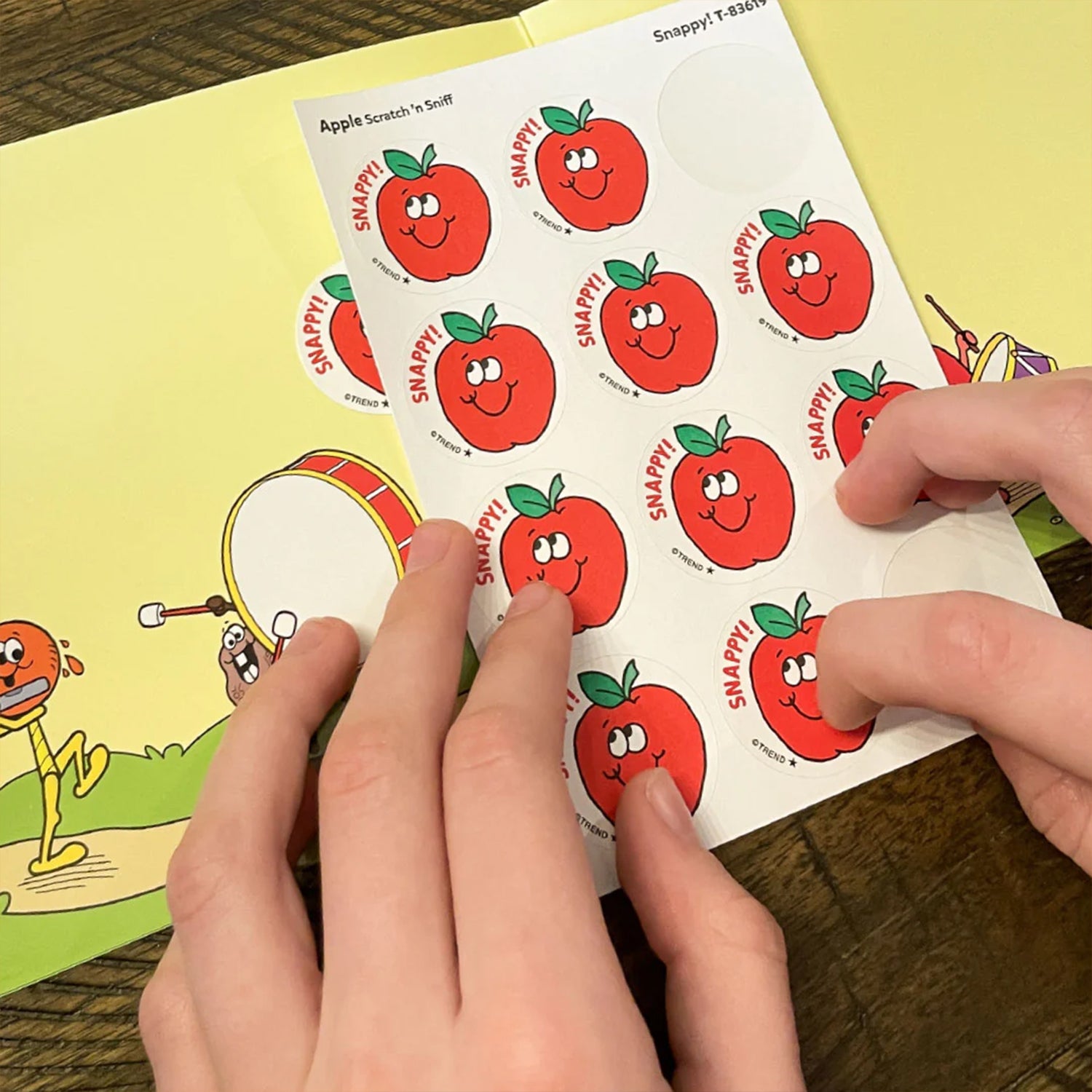 Snappy!/Apple Scented Stickers, Pack of 24