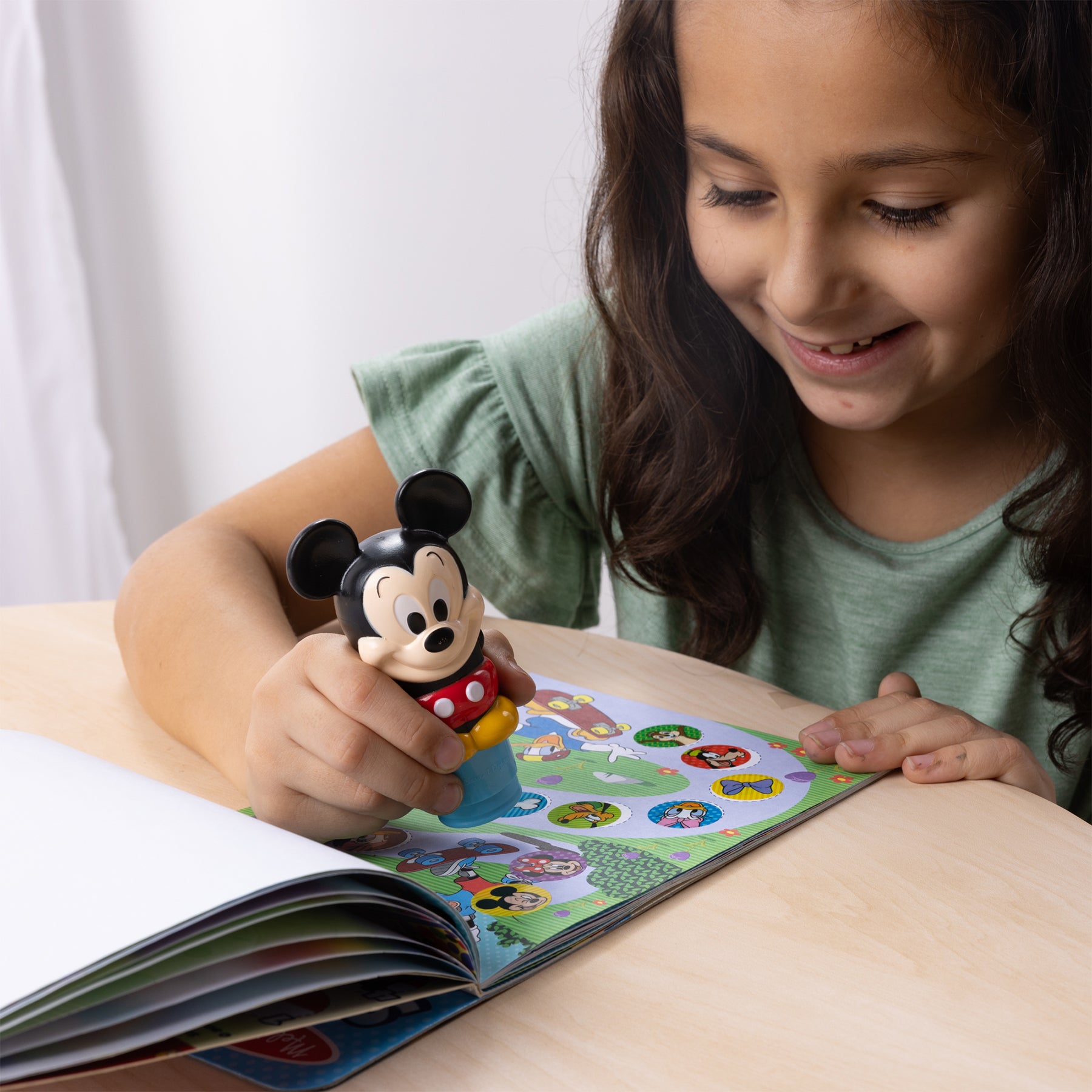 Sticker WOW! Activity Pad & Sticker Stamper - Mickey