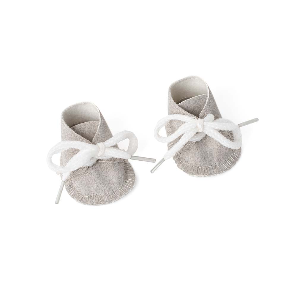 Gender Neutral Shoes  8  1/4”'