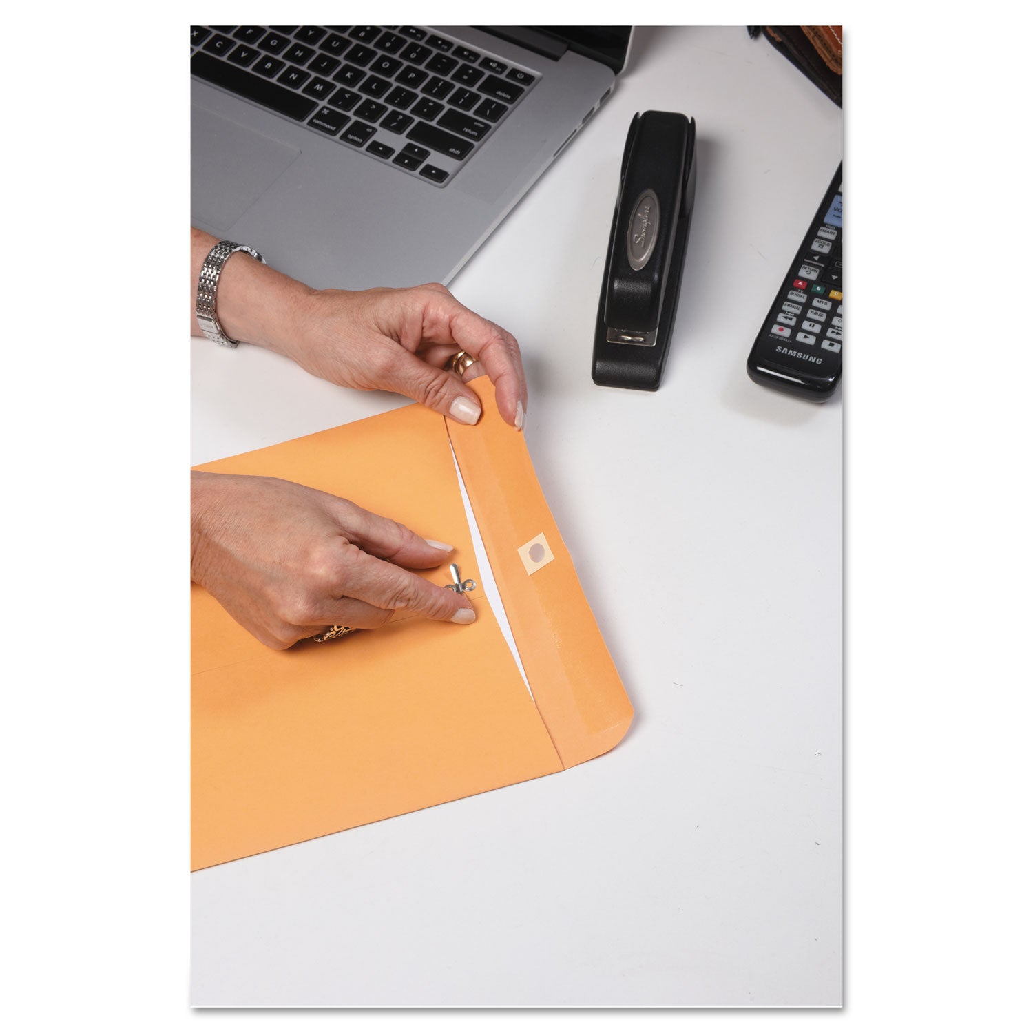 Quality Park 9 x 12 Heavy-duty Clasp Envelopes - Clasp - #90 - 9" Width x 12" Length - 32 lb - Gummed - Kraft - Kraft - 100 / Box