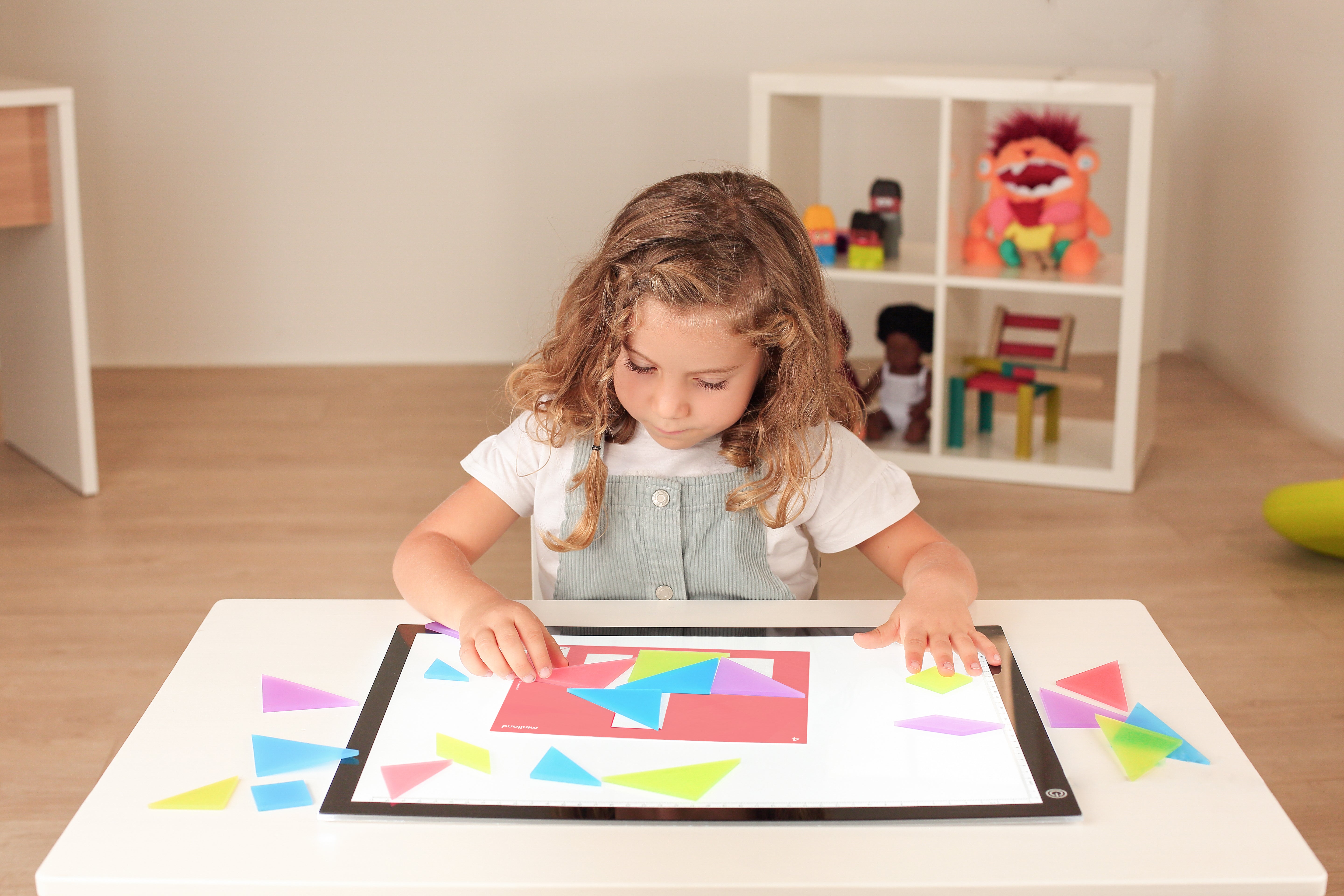 Translucent Tangram