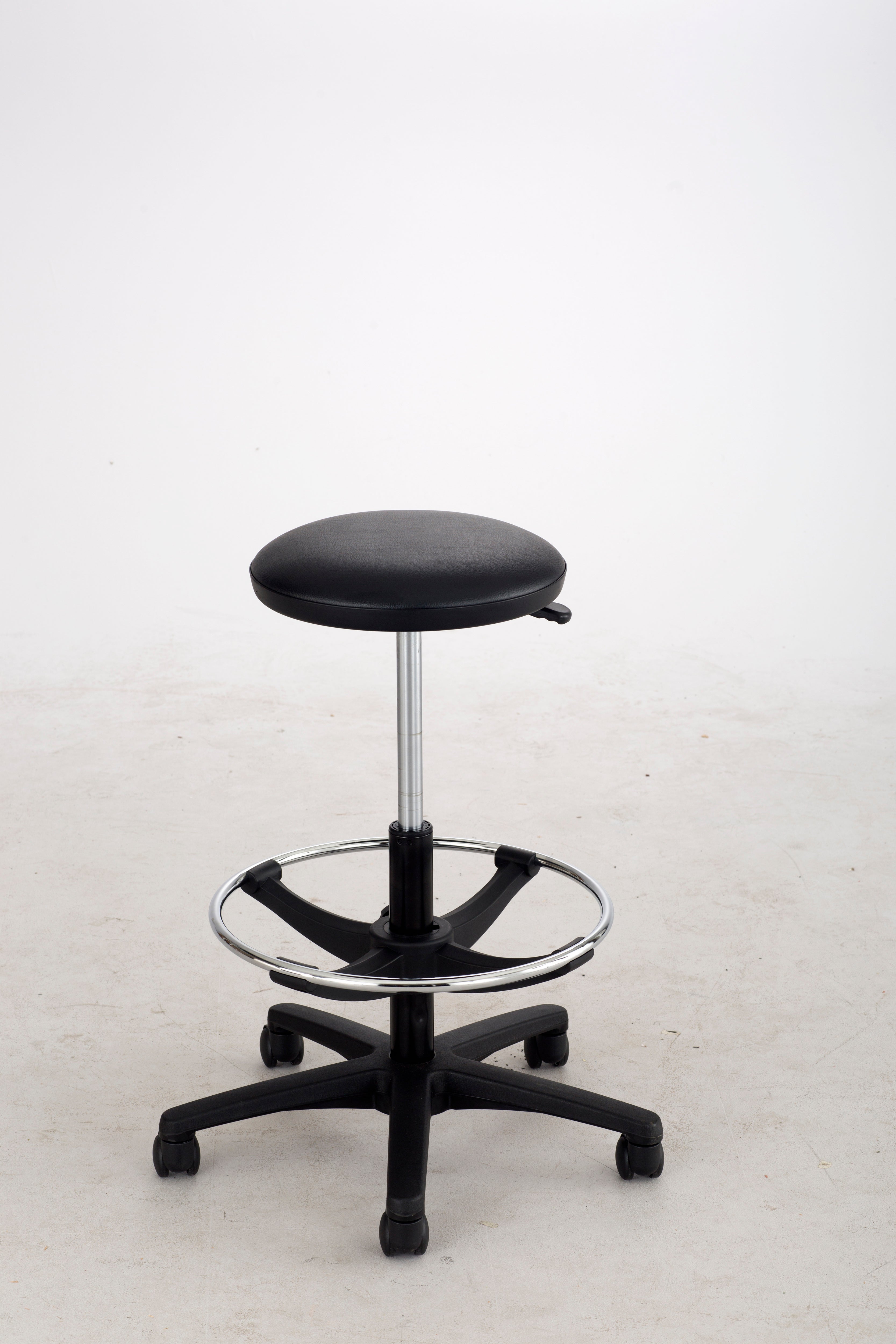 Stool Lab Ext Hgt Vnl Blk