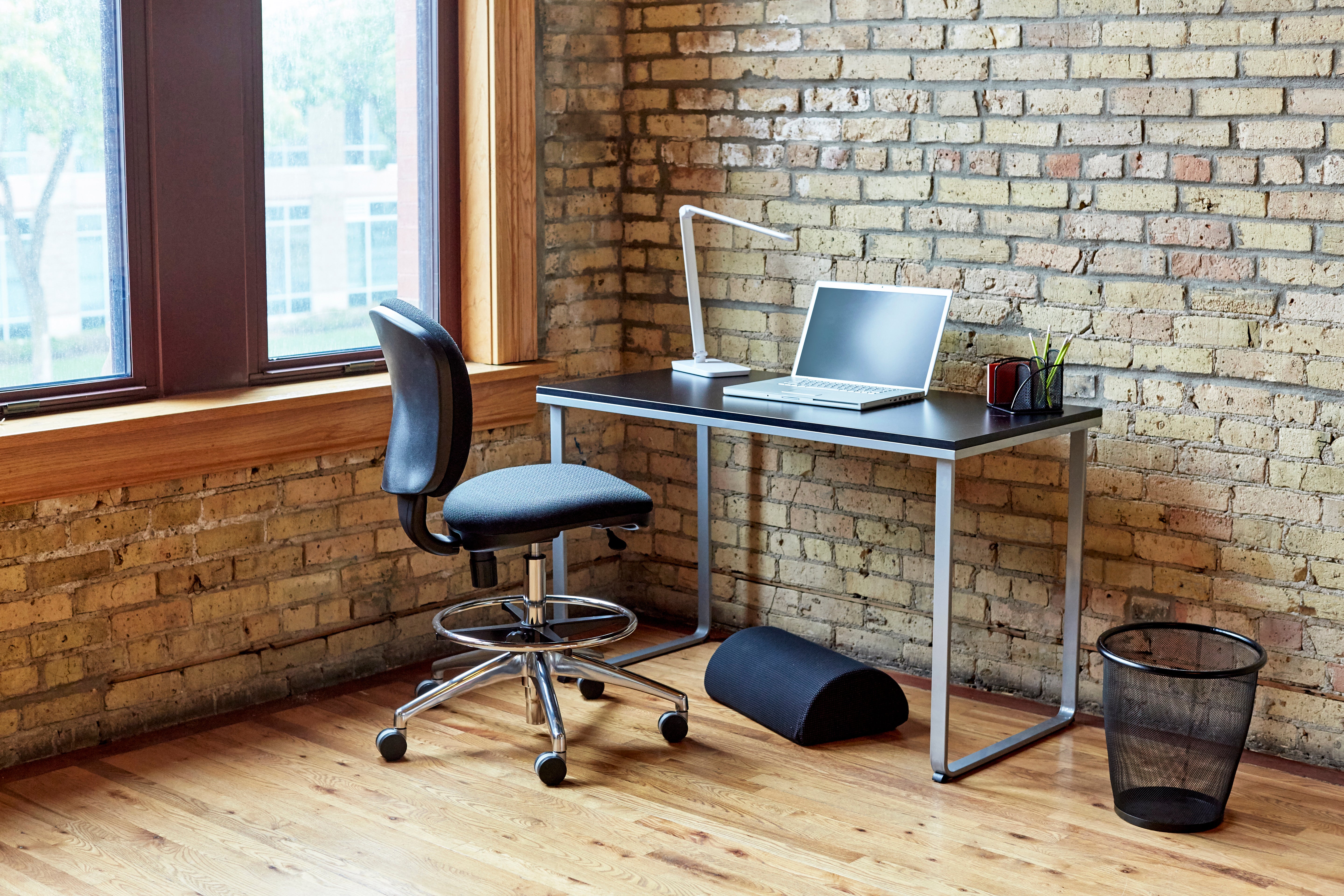 Steel Workstation Blk Sil