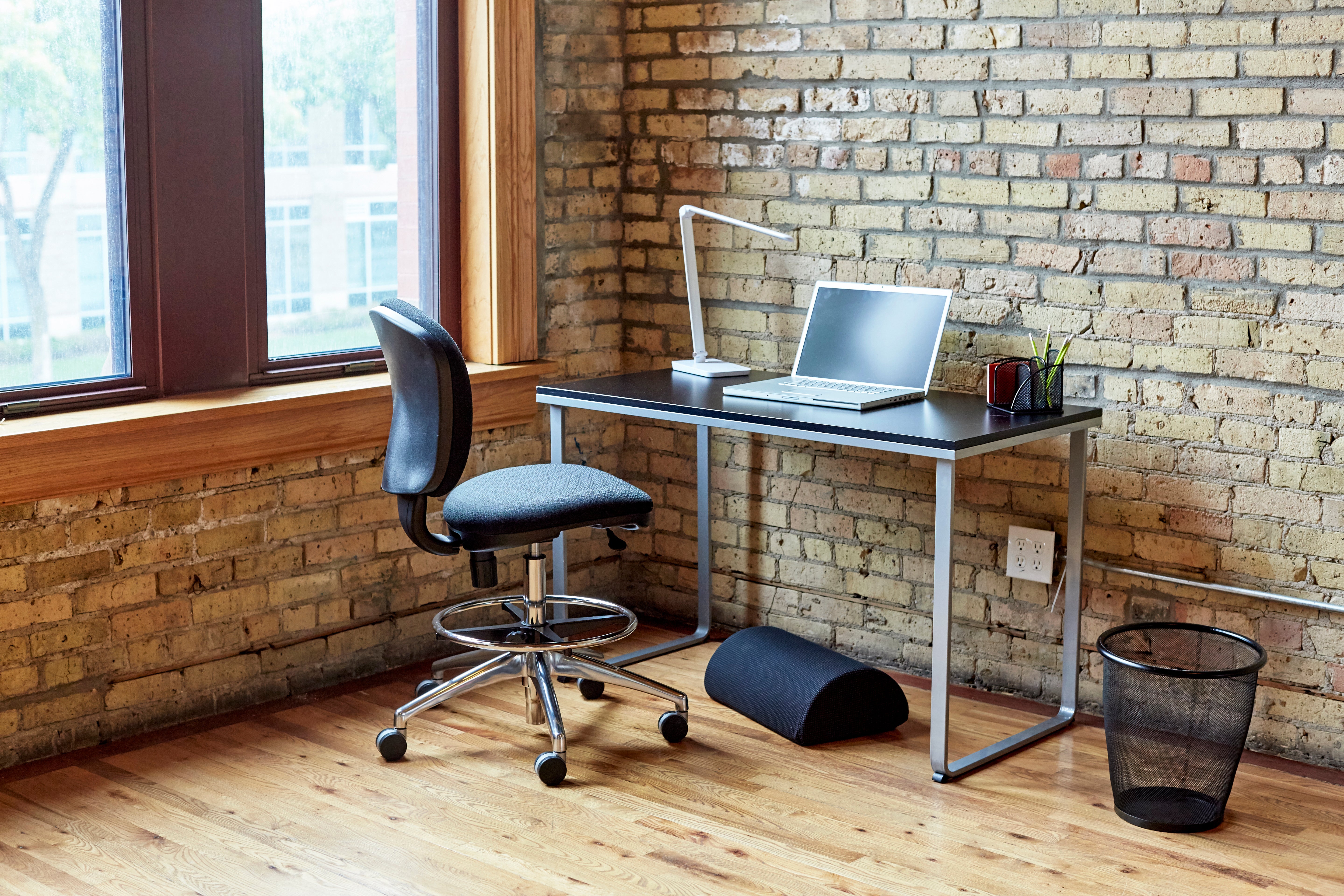 Footrest Remed Non Magn Blk 5E