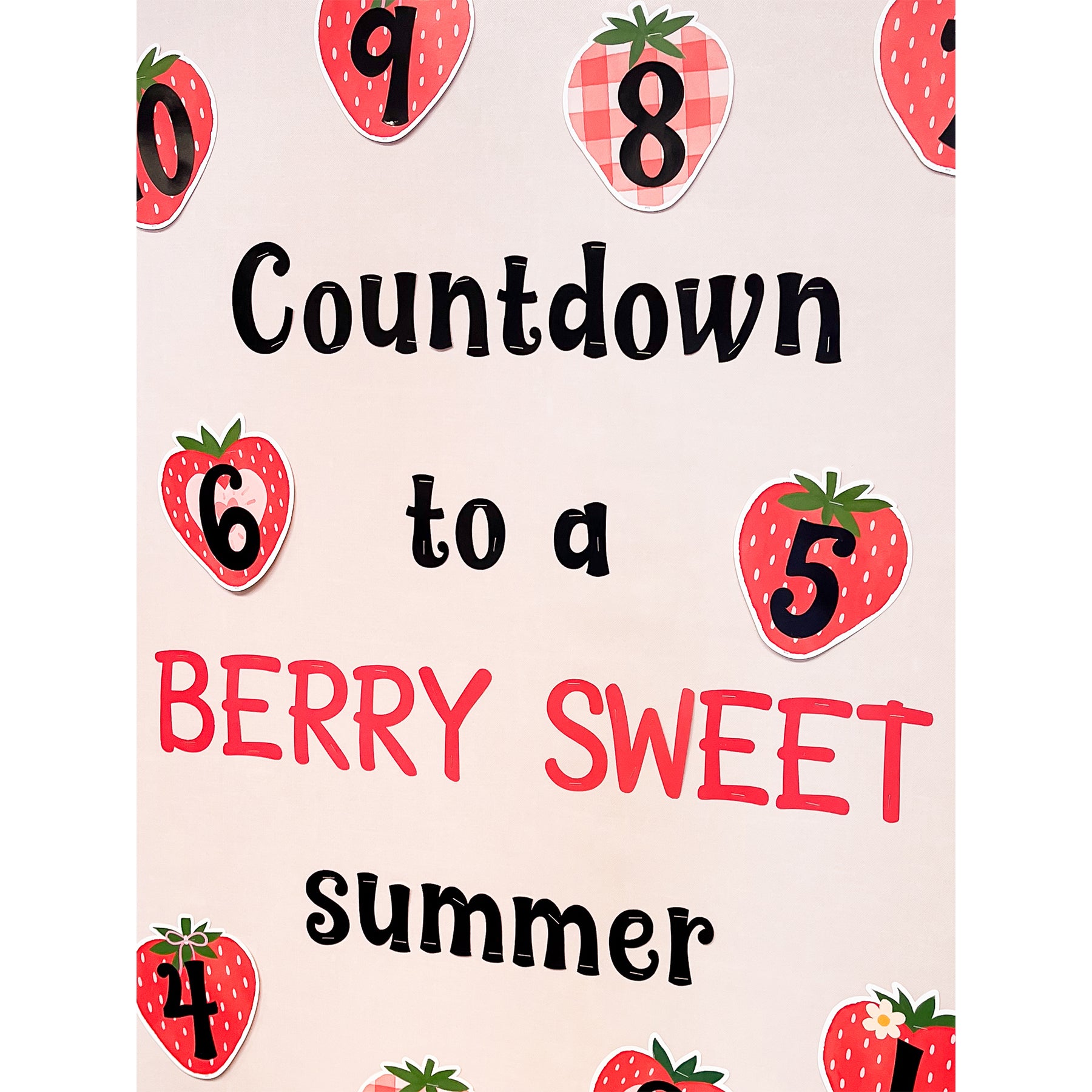 Strawberry Patch Accents, Pack of 30