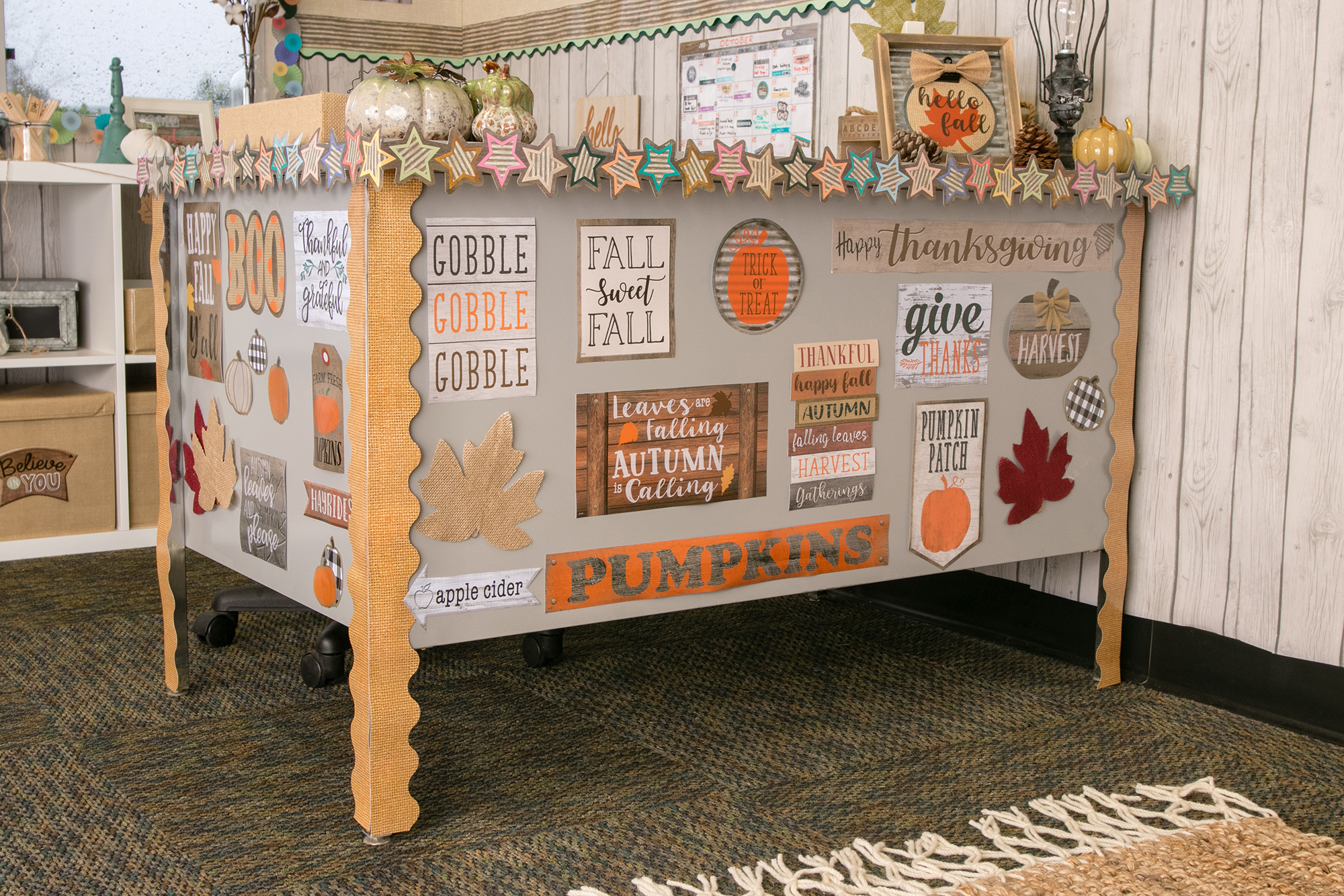 Burlap Scalloped Border Trim