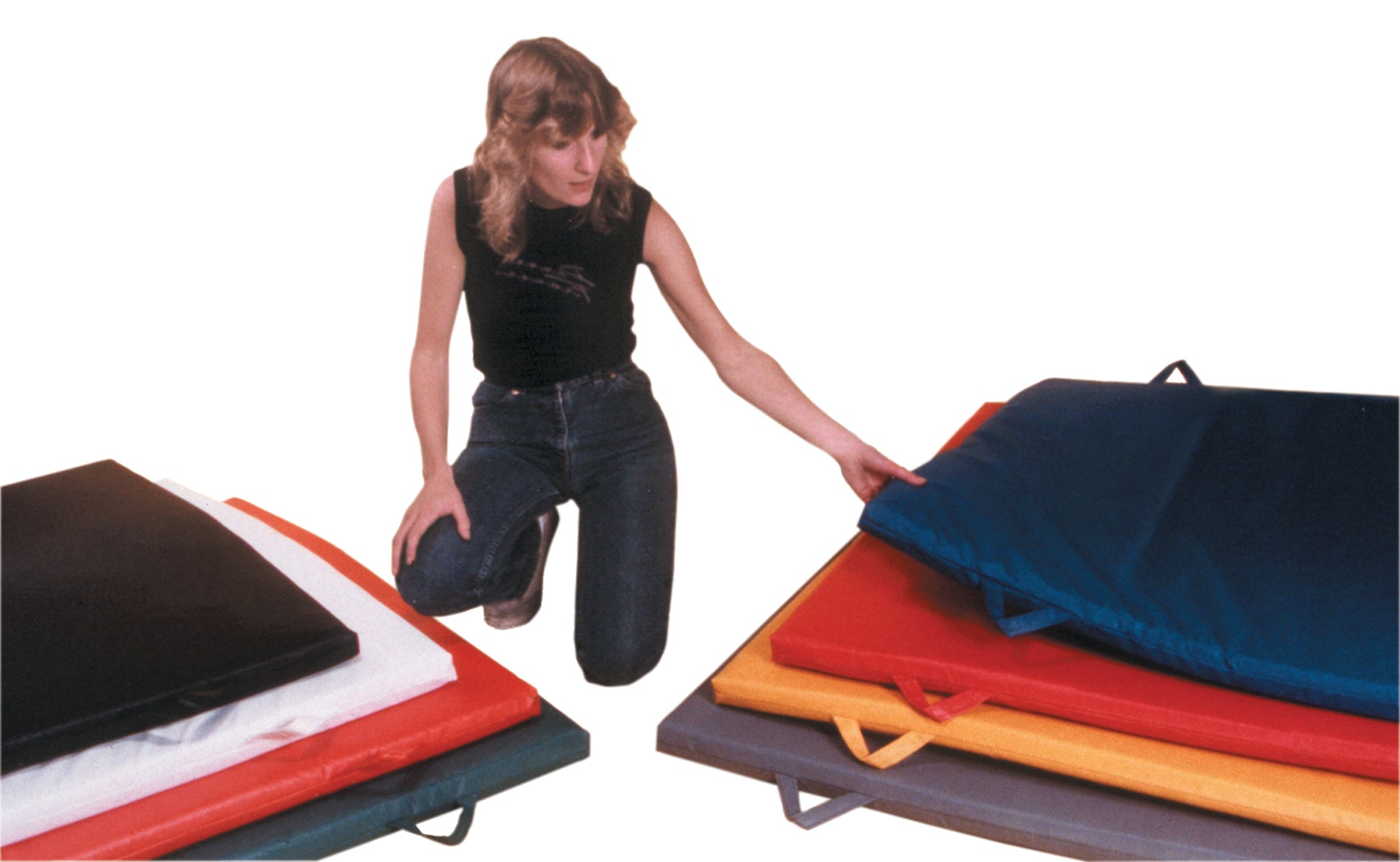 Cando Mat With Handle - Non Folding - 1-3/8" Pe Foam With Cover - 4' X 8' - Color Royal
