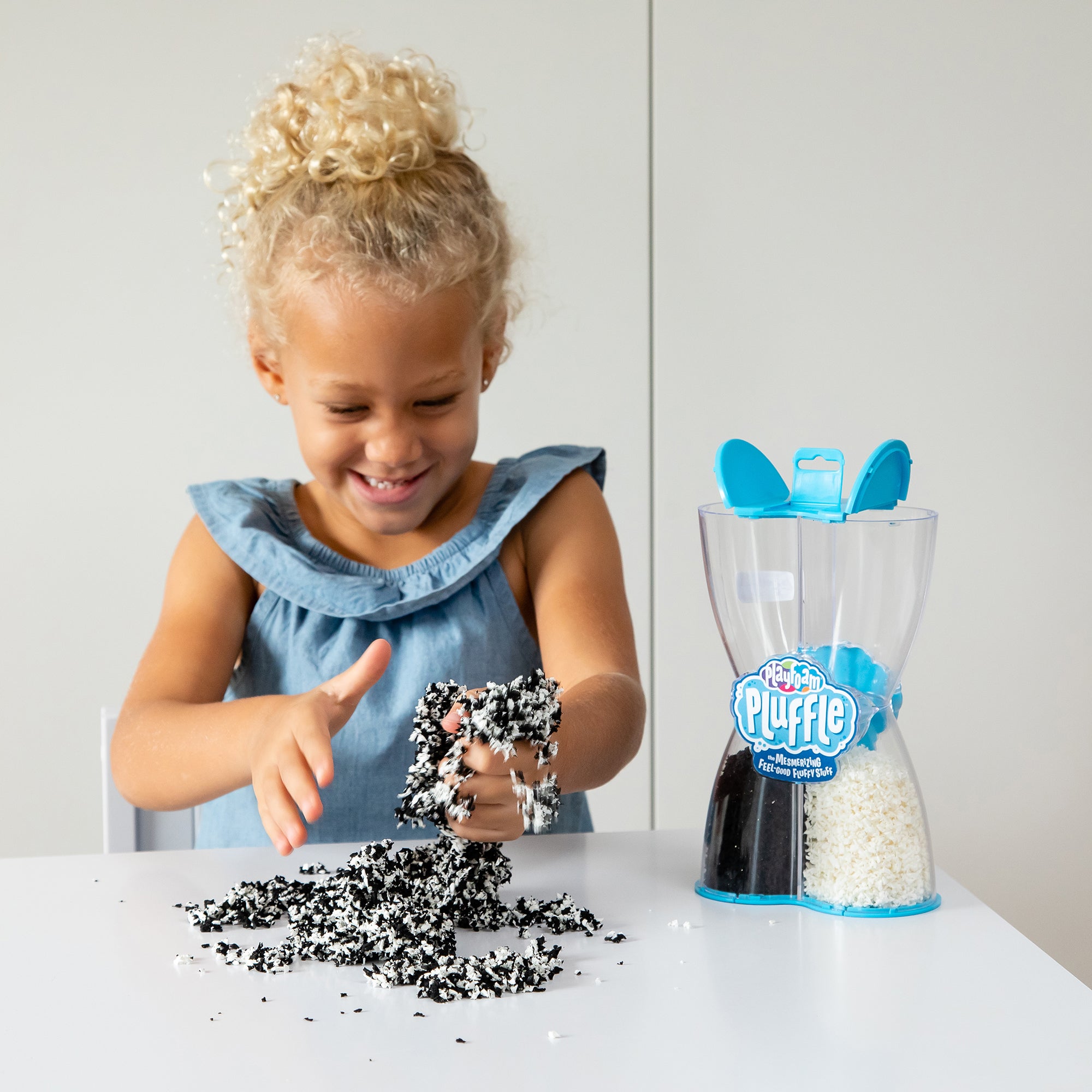 Playfoam® Pluffle™ Twist Black & White