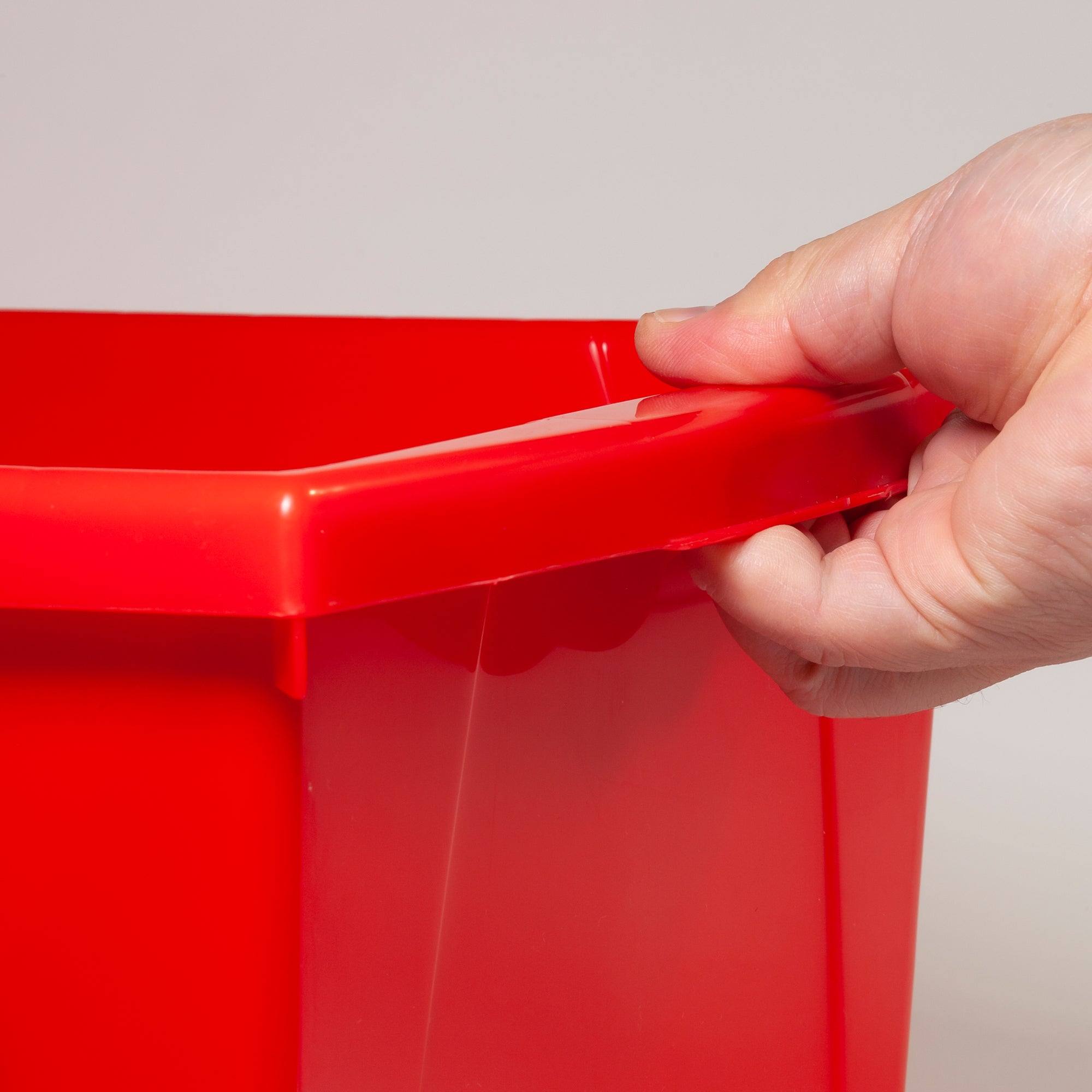 4 Gallon Storage Bin, Red
