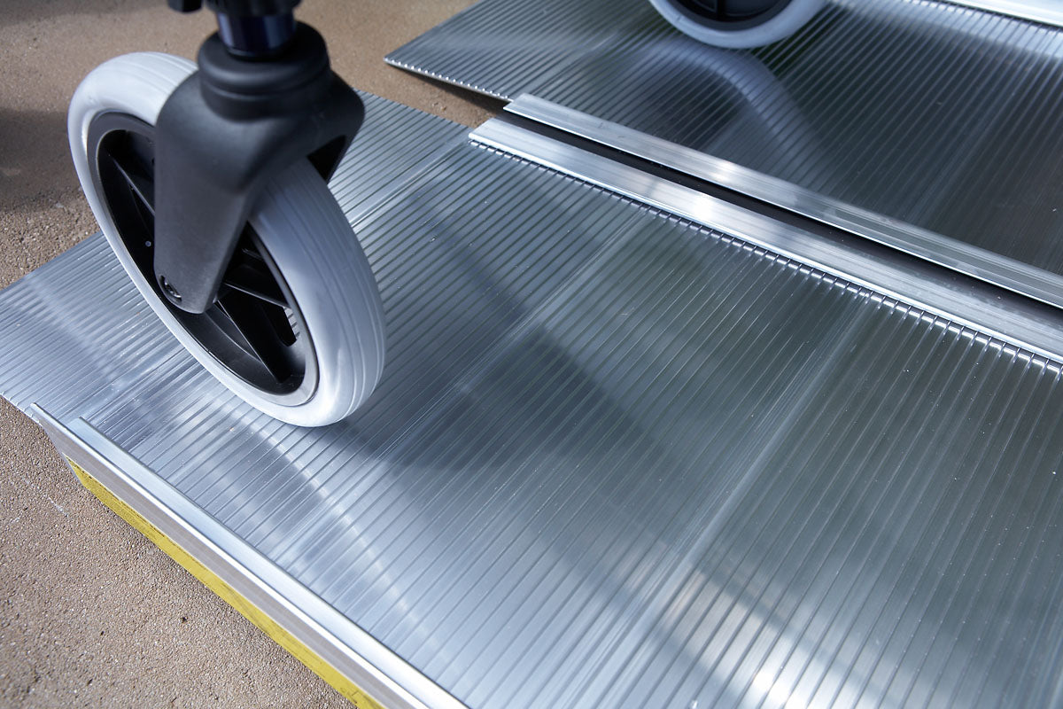 EZ-ACCESS, SUITCASE Singlefold Ramp, 4'