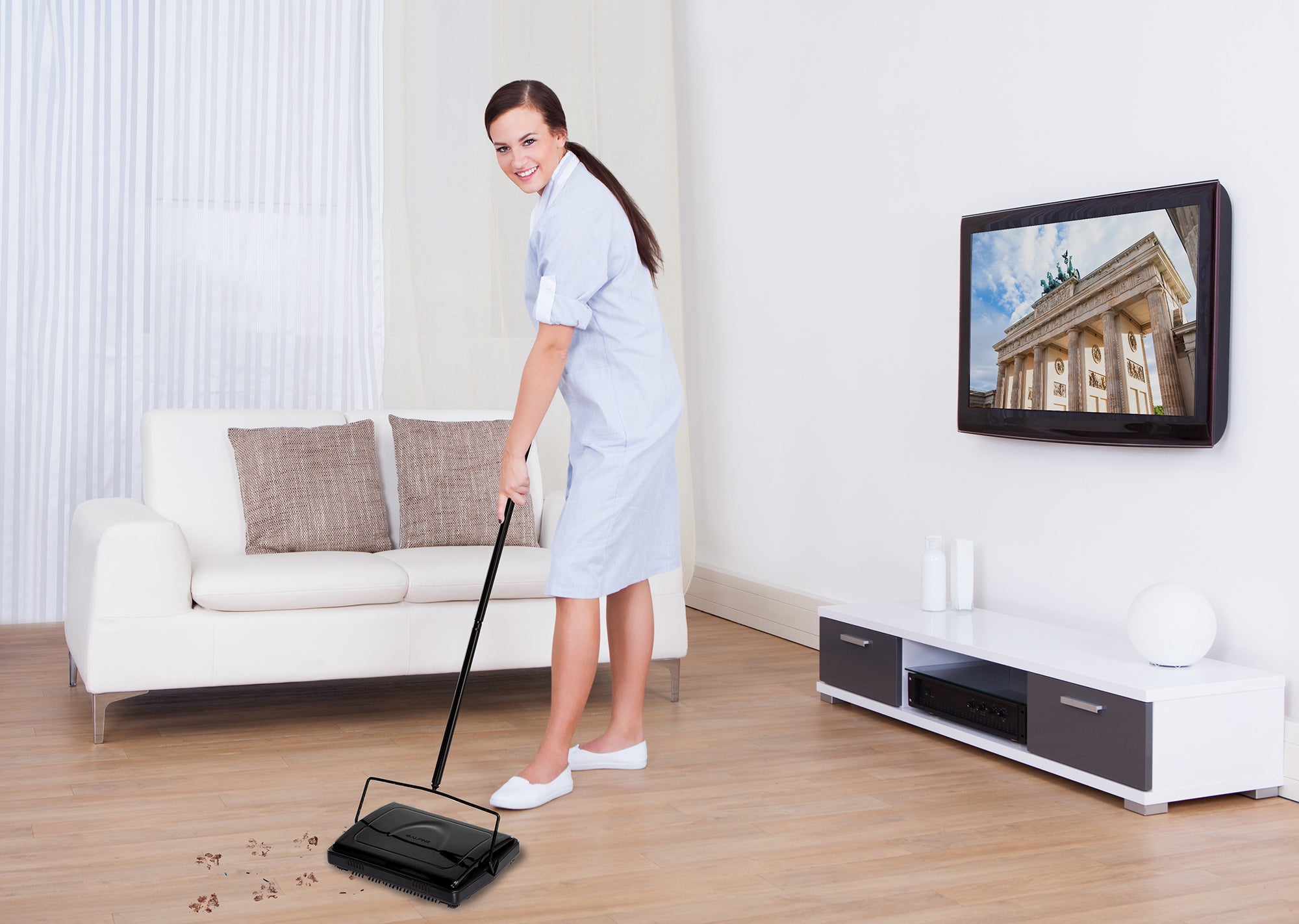 Alpine Industries Triple Brush Floor and Carpet Sweeper, Black