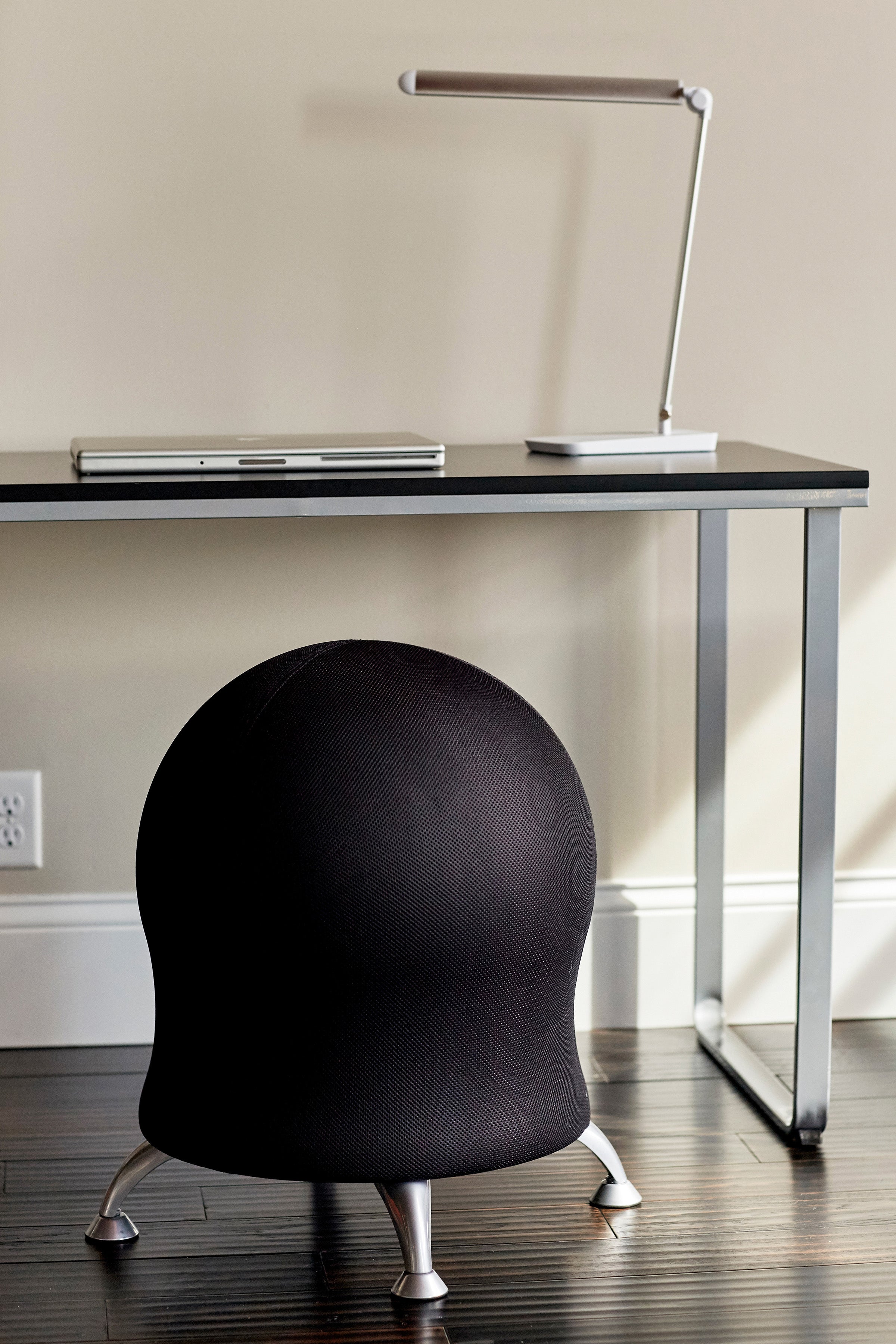 Vamp Led Desk Lamp Sil