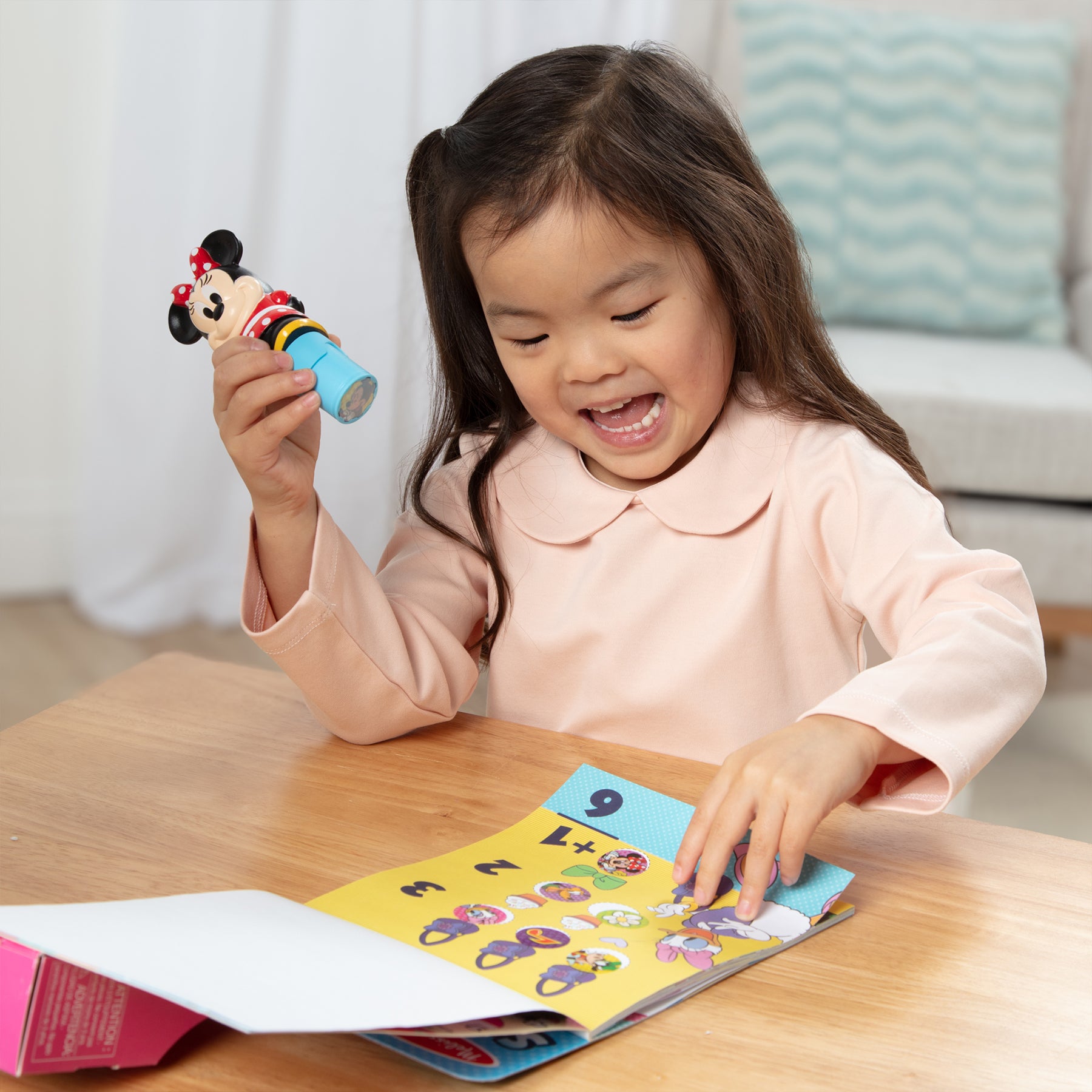 Sticker WOW! Activity Pad & Sticker Stamper - Minnie