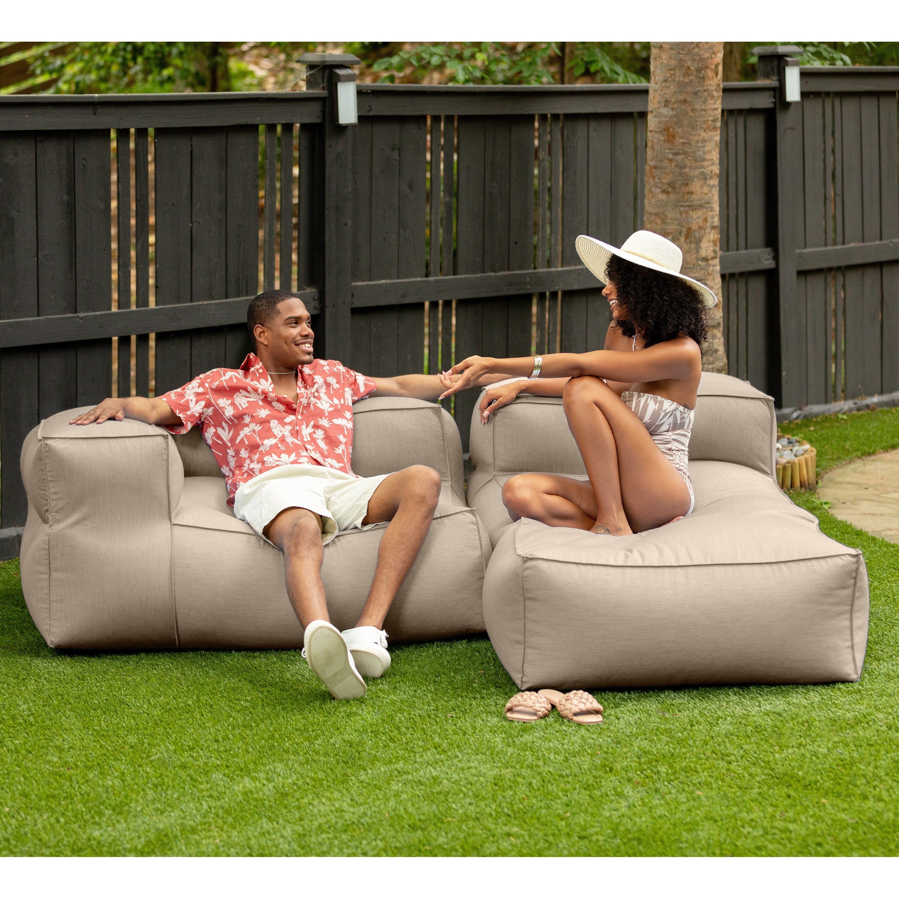 Baya Outdoor Chaise - Luxurious Chaise Sun Lounger for Poolside or Hospitality, Ash