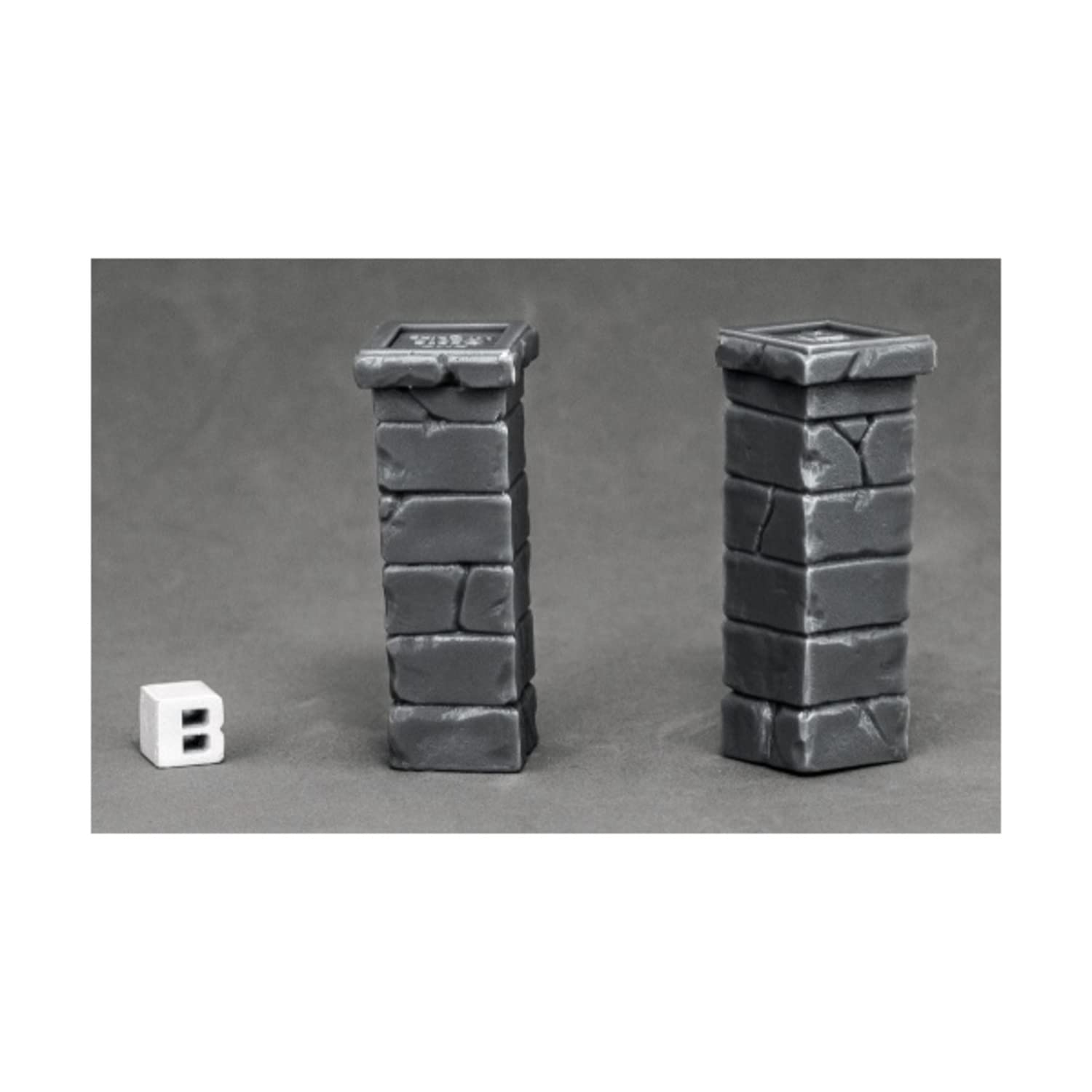 Bones: Reaper Miniatures Graveyard Fencepost Miniature 25mm Heroic Scale Dark Heaven Bones
