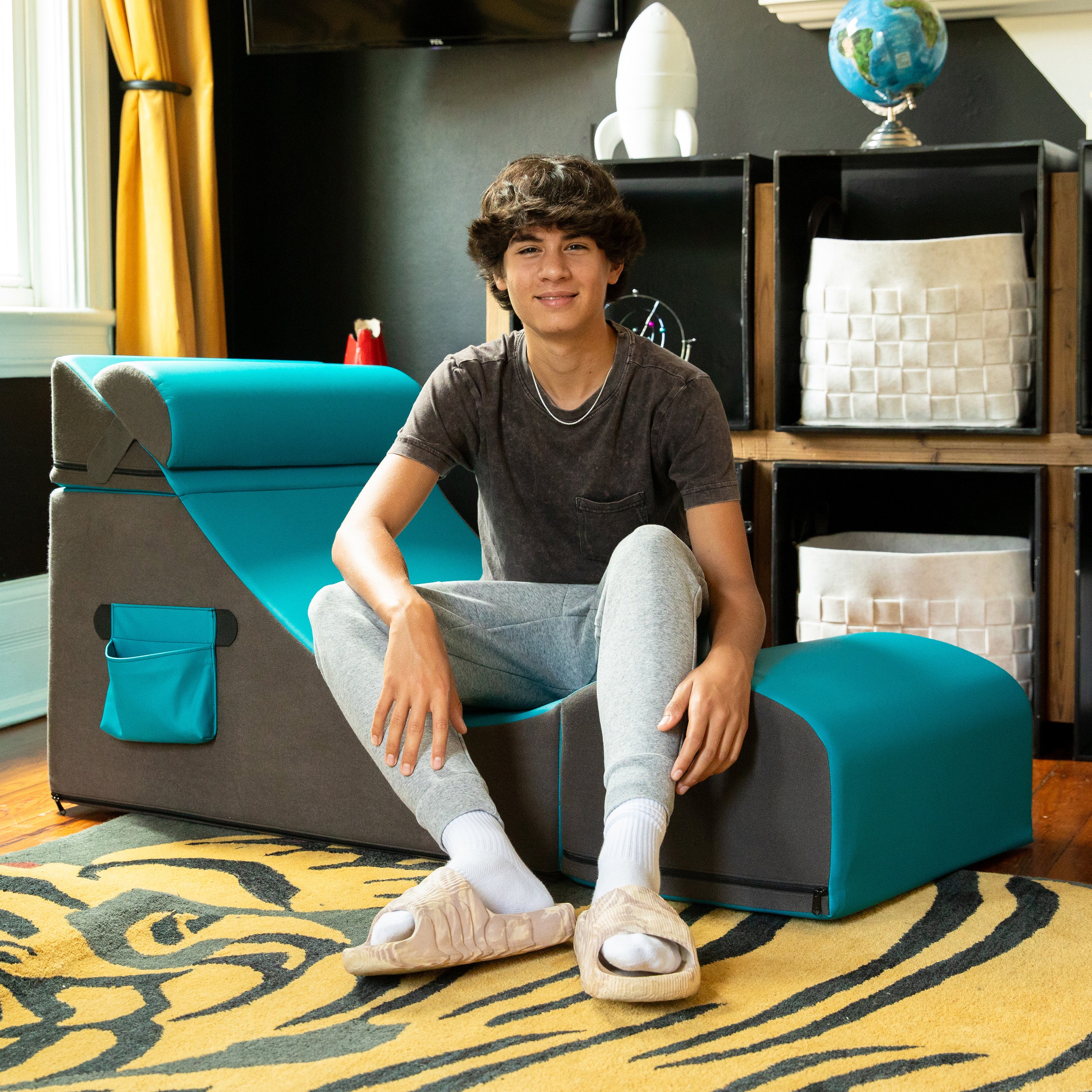 Jaxx Flexx V-Tex Convertible 3 in 1 Gamer Chair, Table, & Ottoman w/ Adjustable Headrest & Pocket - Vinyl Turqouise