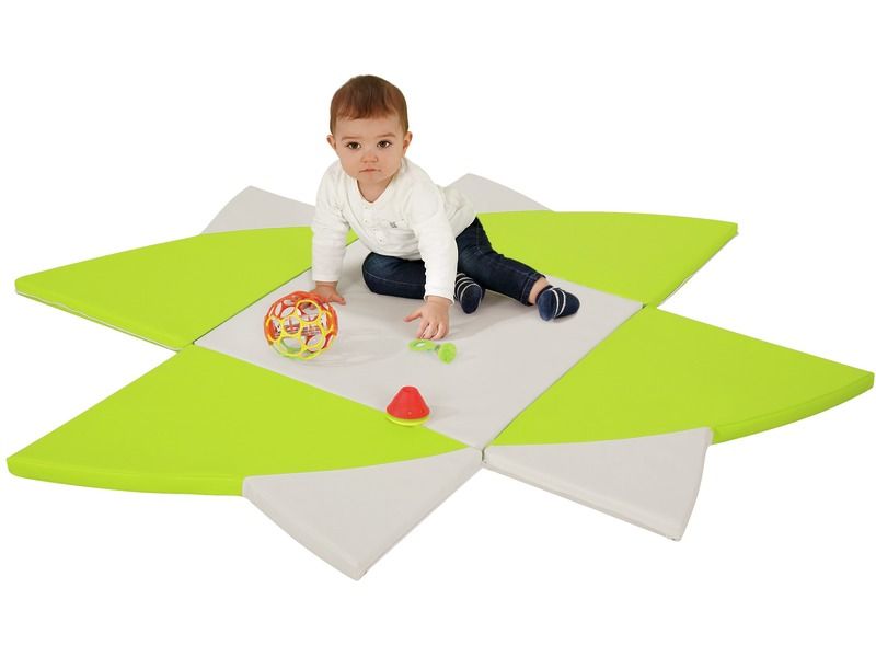 Lotus Play Area - Light Green/Ivory