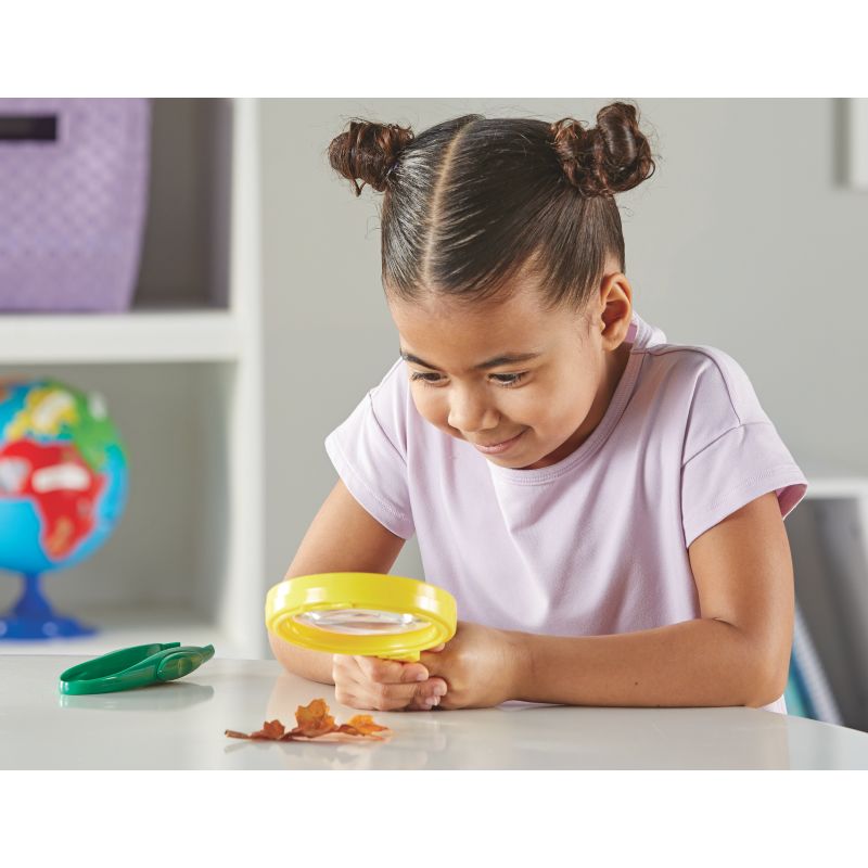 Primary Science®Magnifier & Tweezers