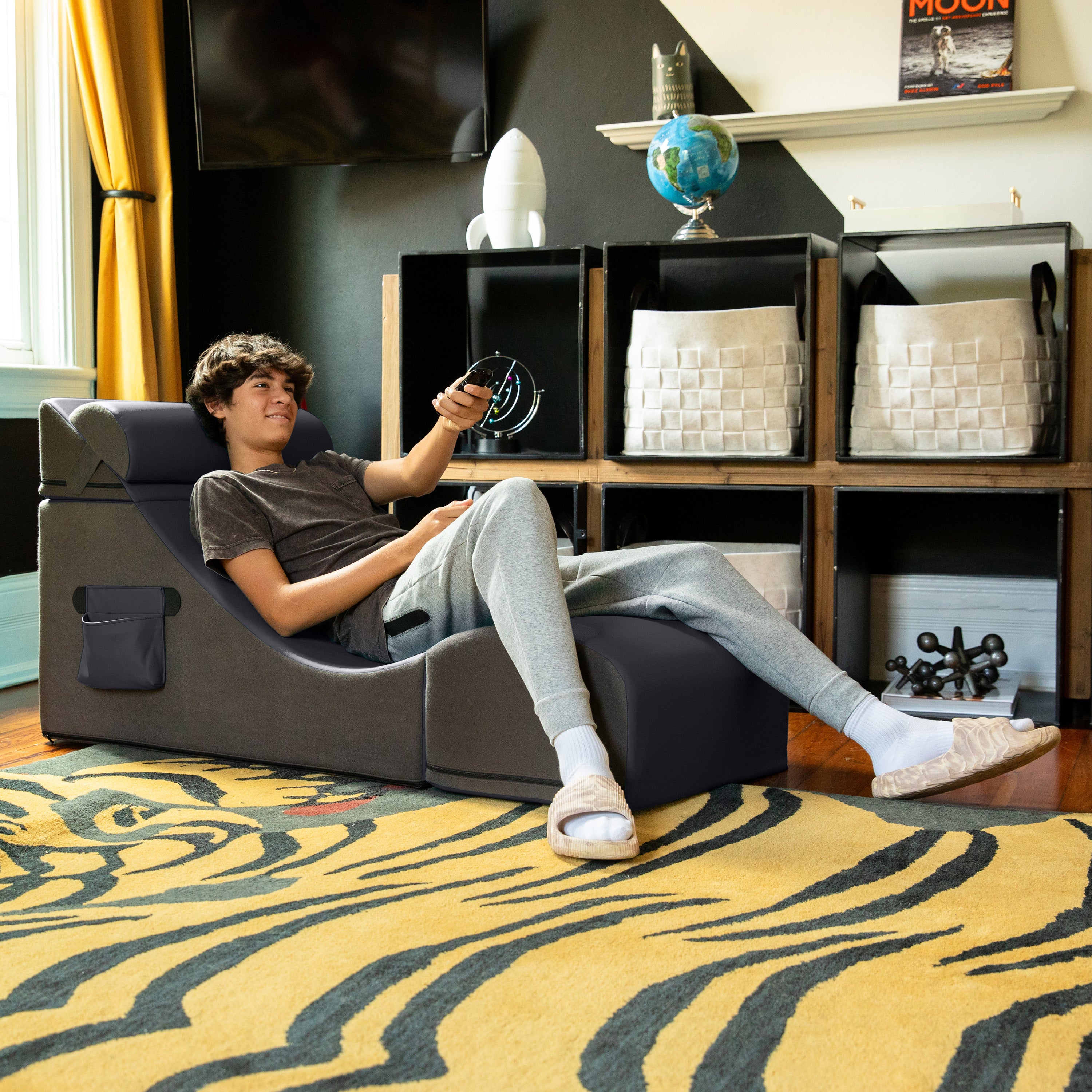 Jaxx Flexx V-Tex Convertible 3 in 1 Gamer Chair, Table, & Ottoman w/ Adjustable Headrest & Pocket - Vinyl Black