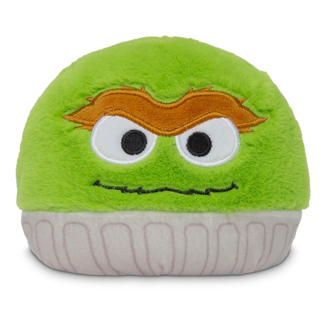 TeeTurtle Reversible Sesame Street Oscar The Grouch and Grover 4-Inch Two-Sided Flip Plush Toy with Embroidered Details - Cute Mini Collectible Plush for Kids, Teens, and Adults
