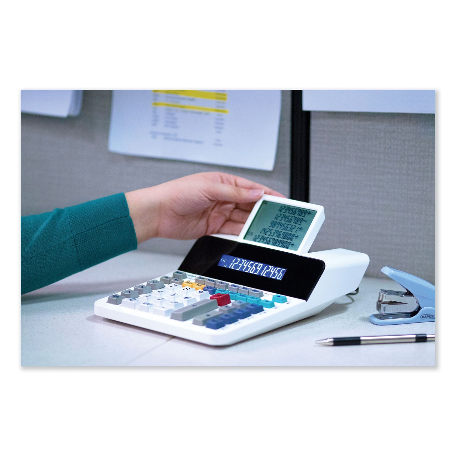 2.5 lps - Independent Memory, Sign Change, Backspace Key, Double Zero - 5 Line(s) - 12 Digits - LCD - AC/DC Supply Powered - 2.3" Height x 7.3" Width x 9.4" Depth - White - 1 Each