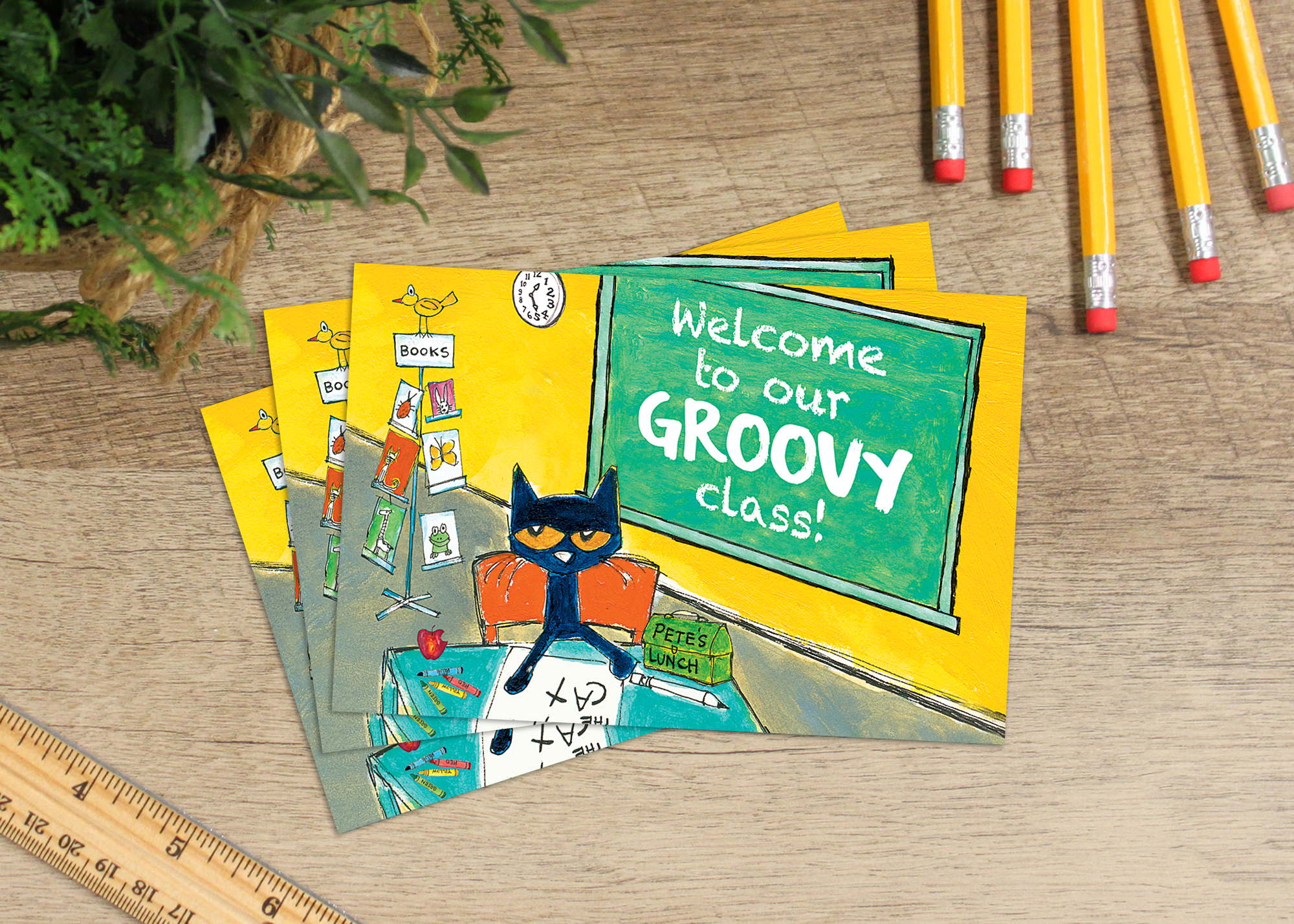Pete the Cat® Welcome to Our Groovy Class! Postcards