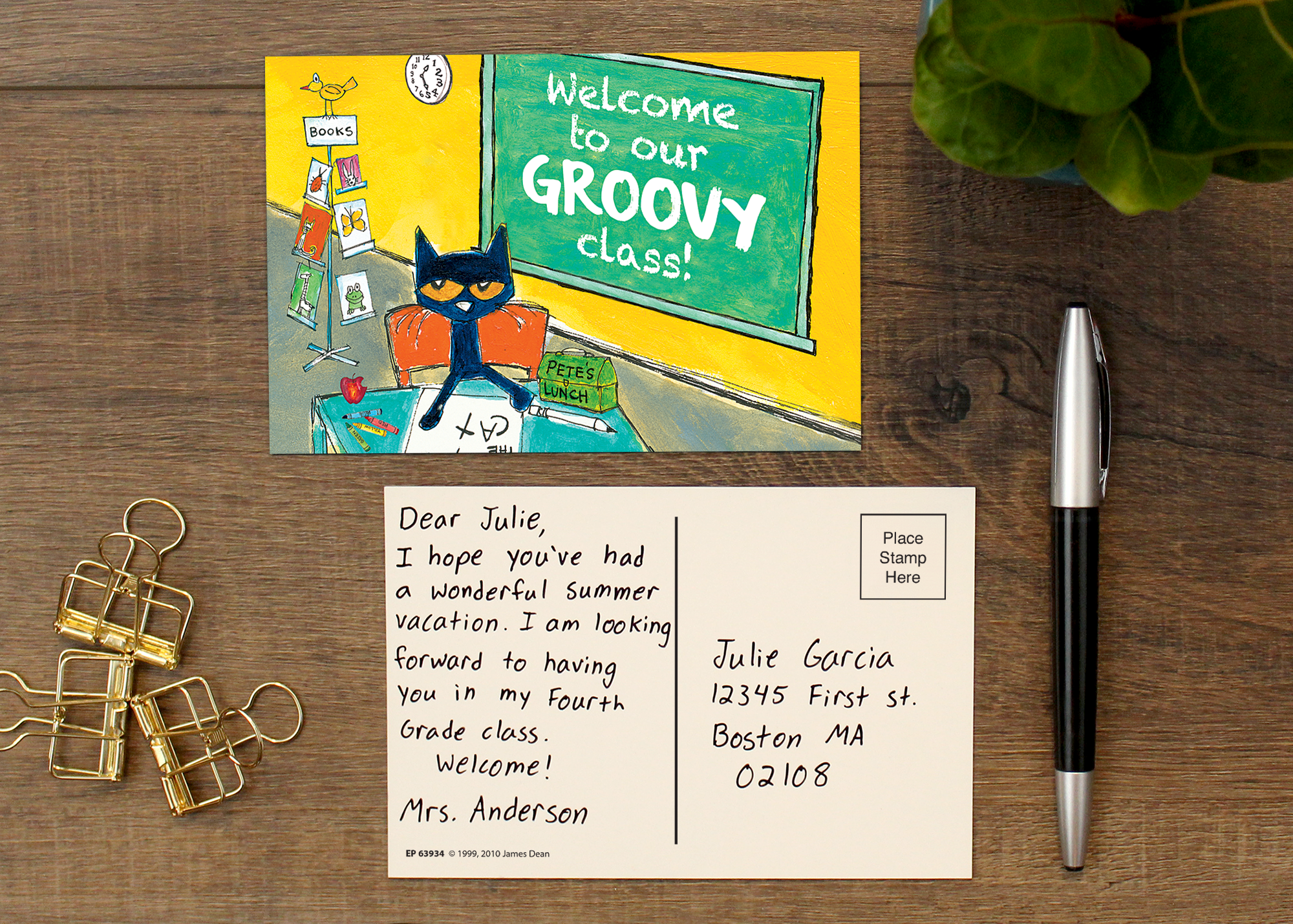 Pete the Cat® Welcome to Our Groovy Class! Postcards